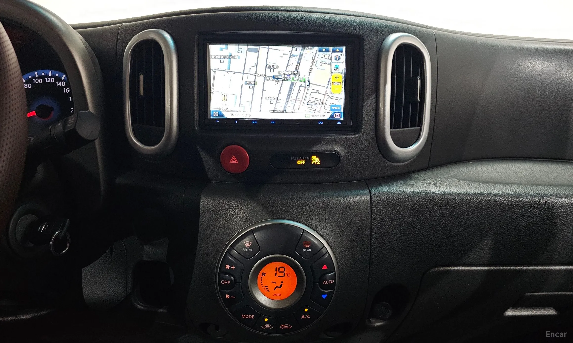 Nissan Cube превью 13