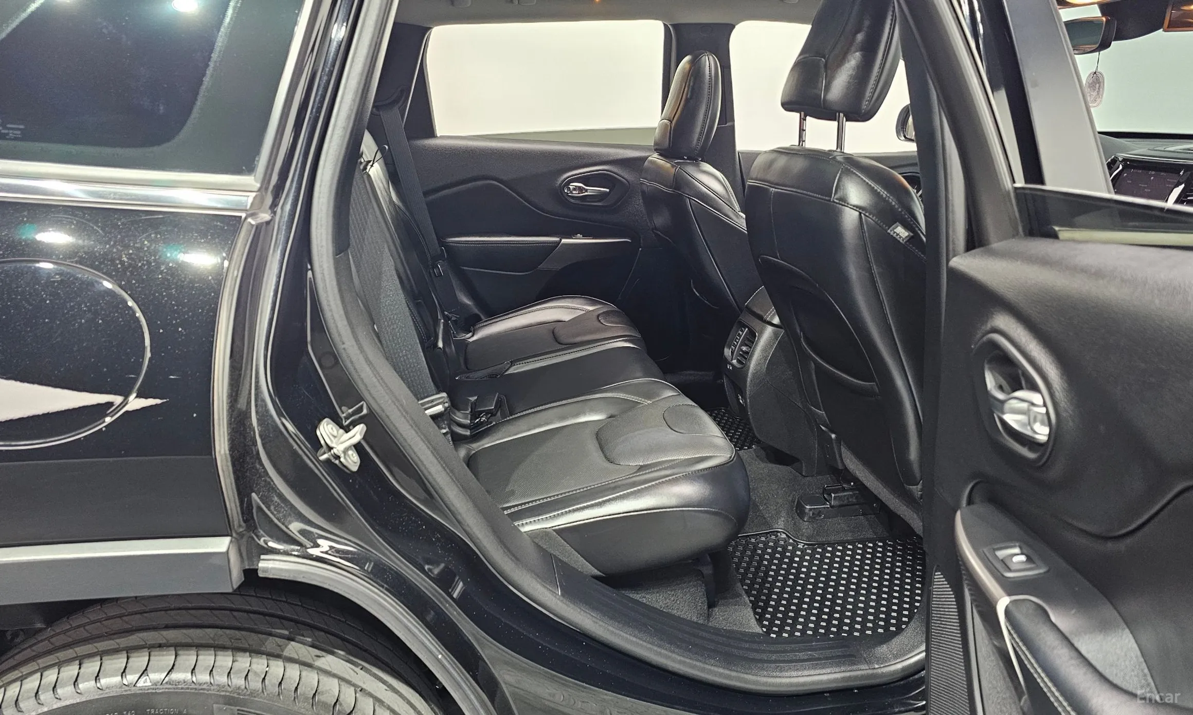 Jeep Cherokee (KL) превью 11