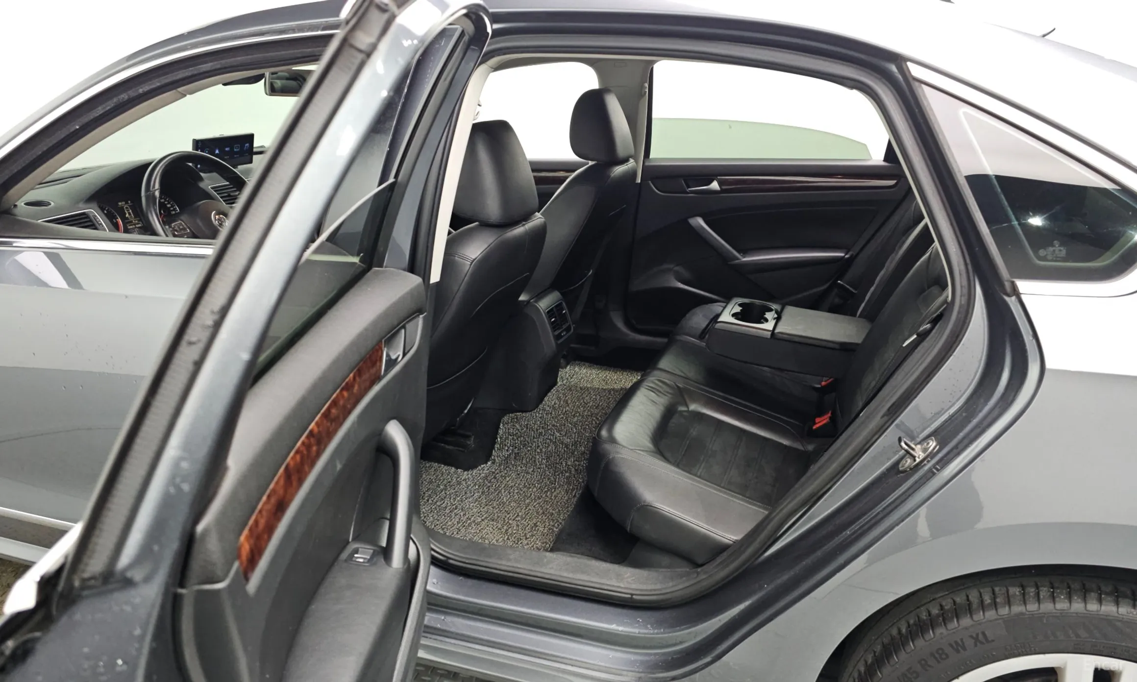 Volkswagen The New Passat превью 13