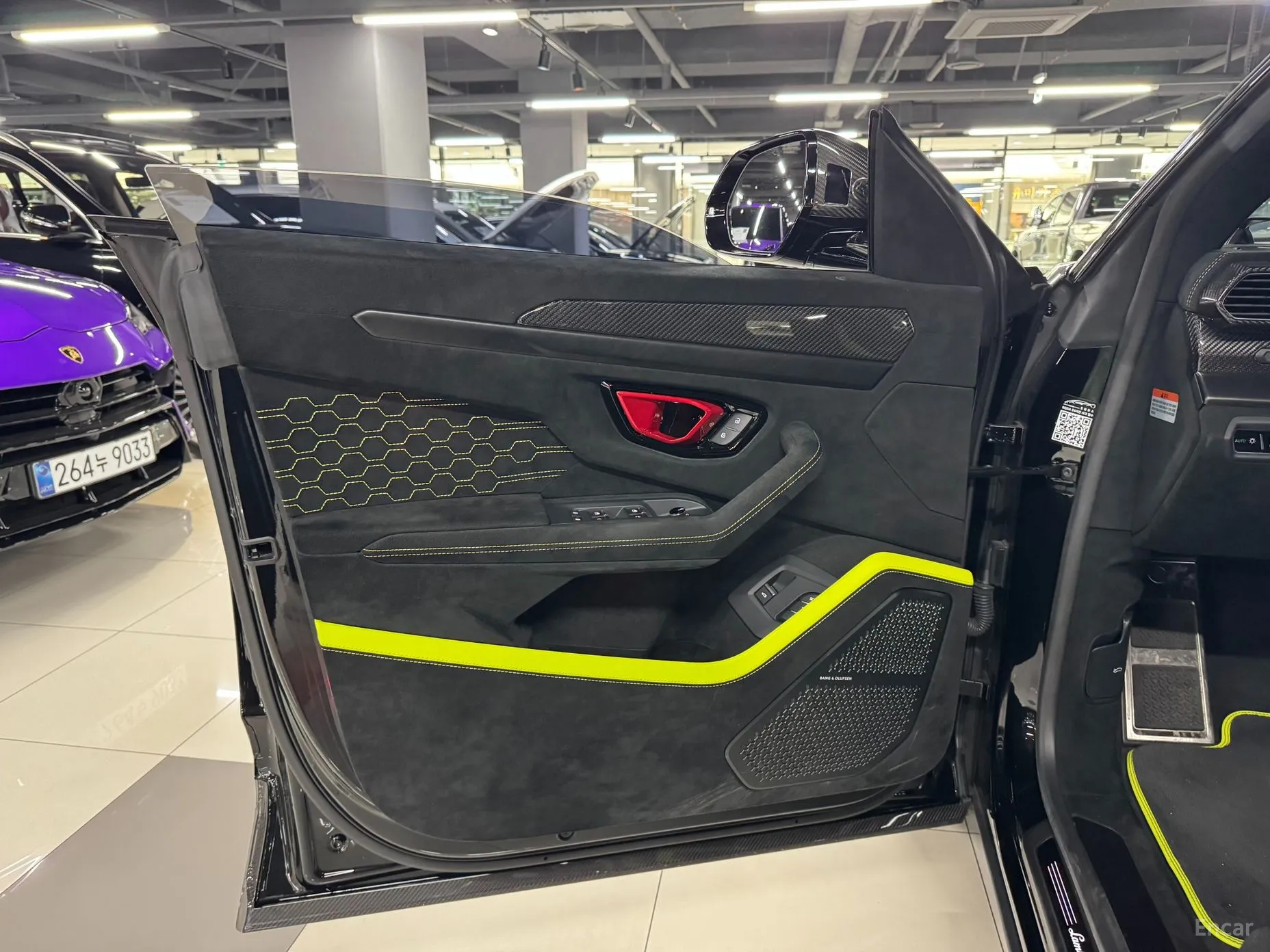 Lamborghini Urus превью 12