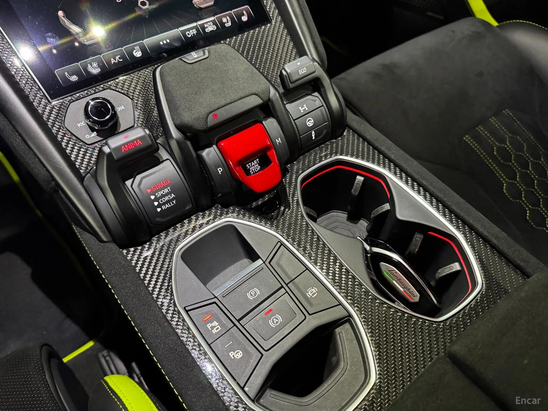 Lamborghini Urus превью 14