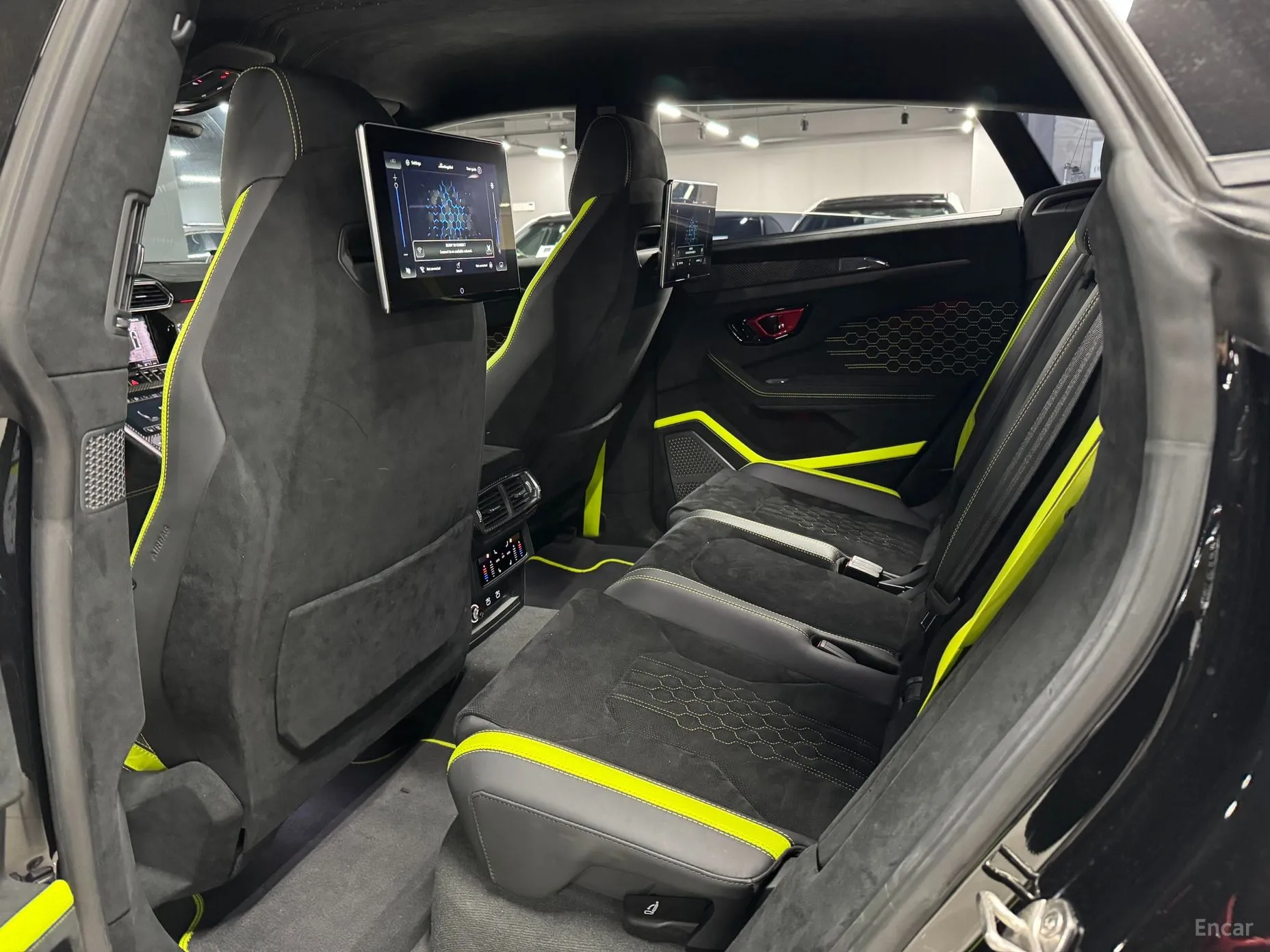 Lamborghini Urus превью 9