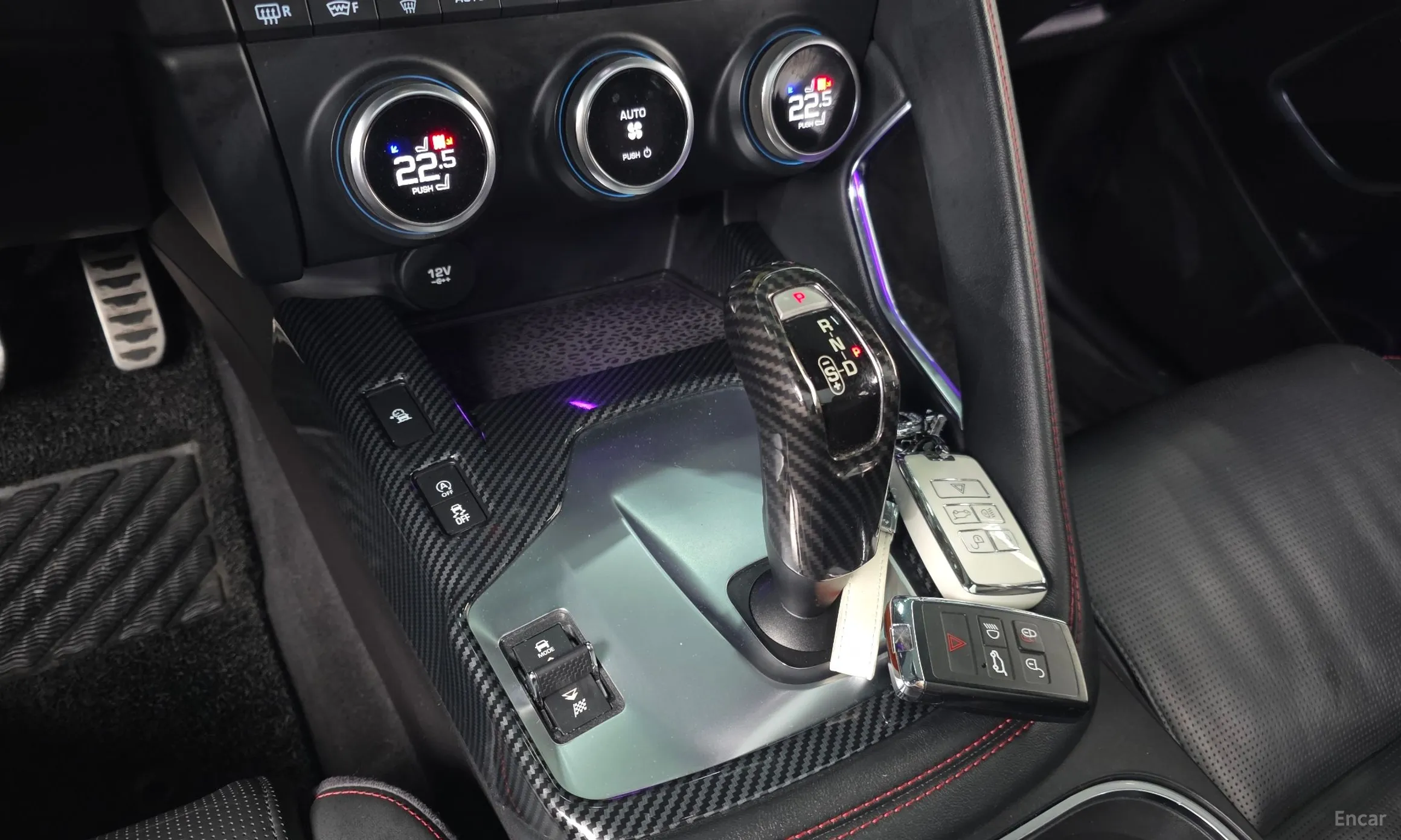 Jaguar E-PACE превью 9