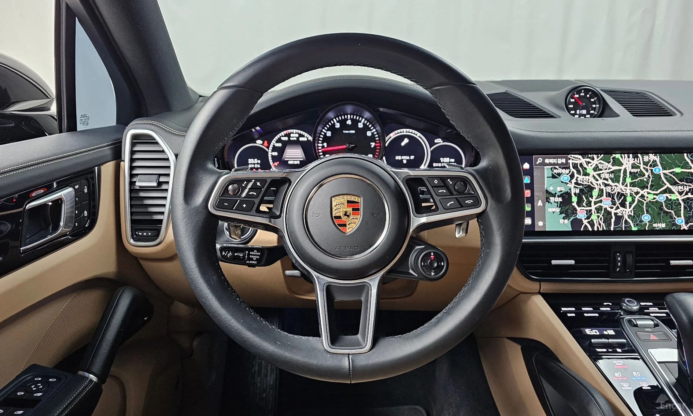 Porsche Cayenne (PO536) превью 13