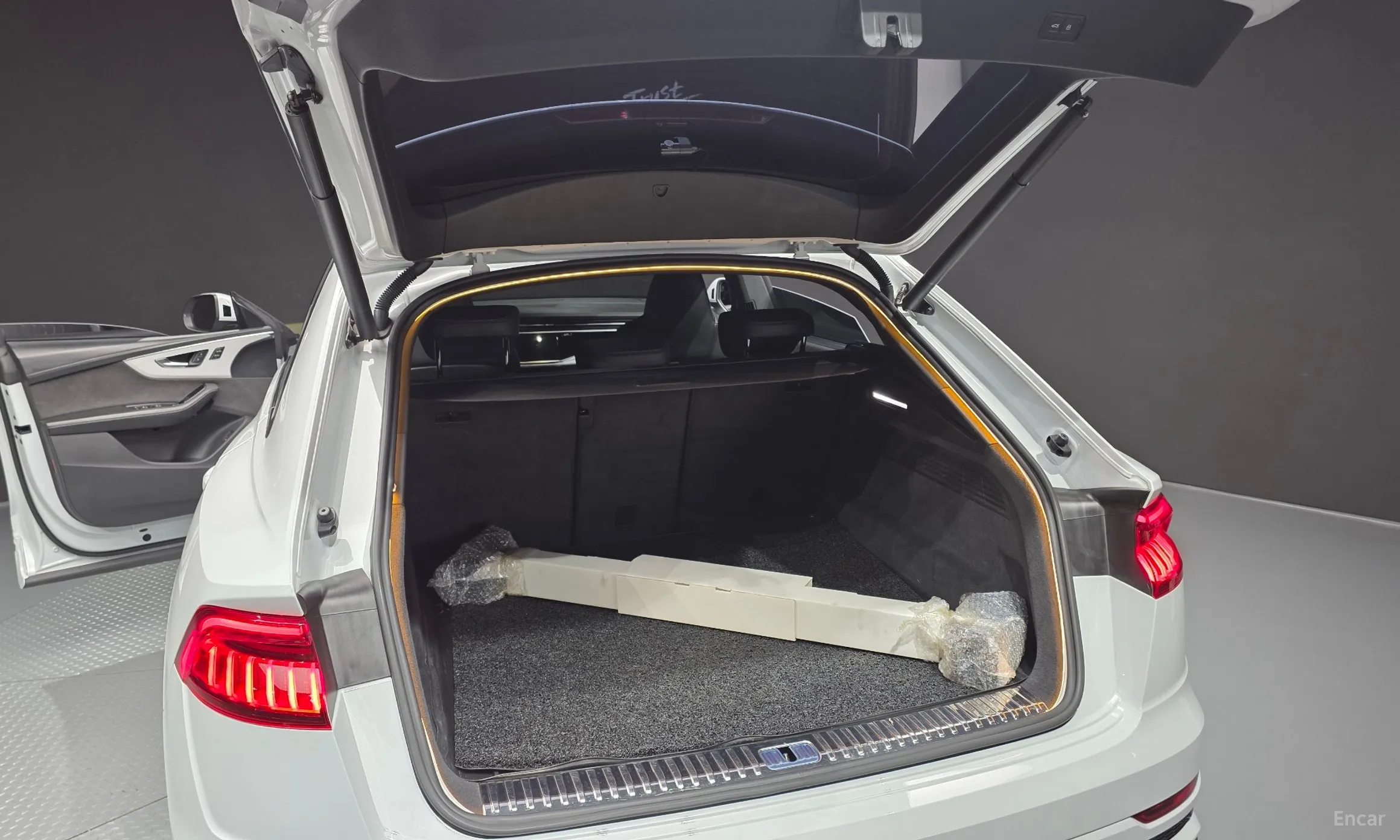 Audi Q8 (4M) превью 20