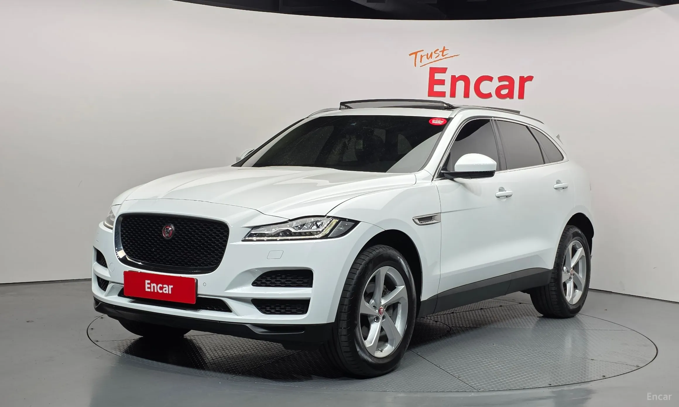 Jaguar F-PACE