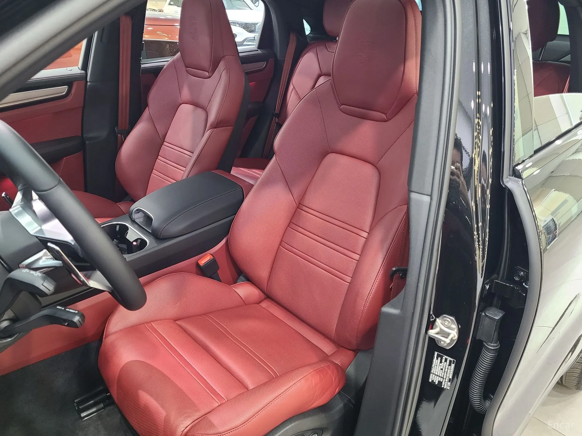 Porsche Cayenne (PO536) превью 11