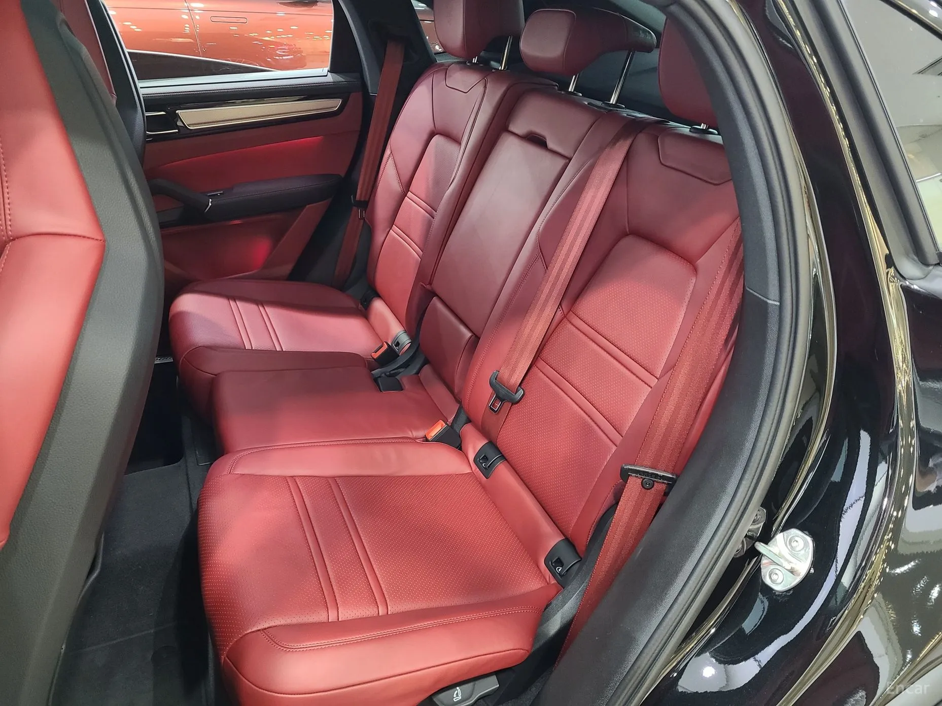 Porsche Cayenne (PO536) превью 12