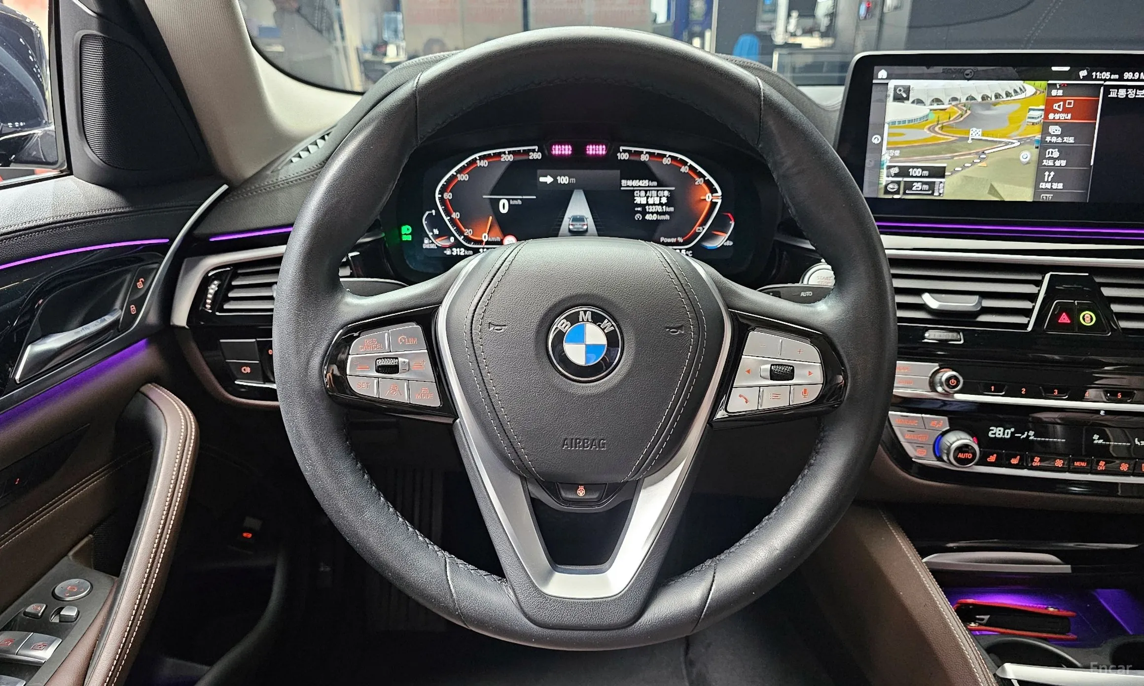 BMW 5 Series (G30) превью 13
