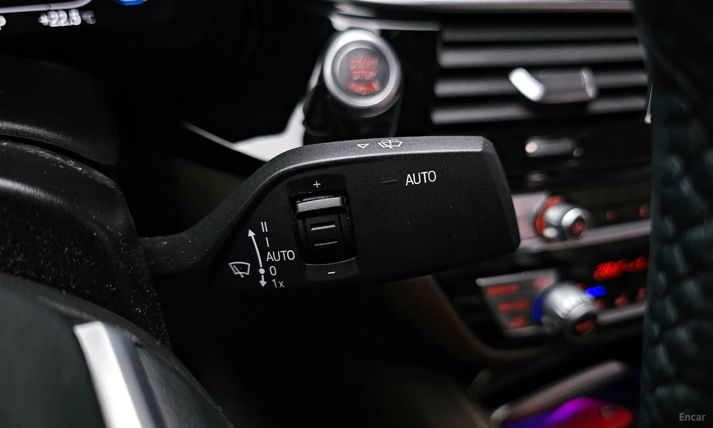 BMW 5 Series (G30) превью 17