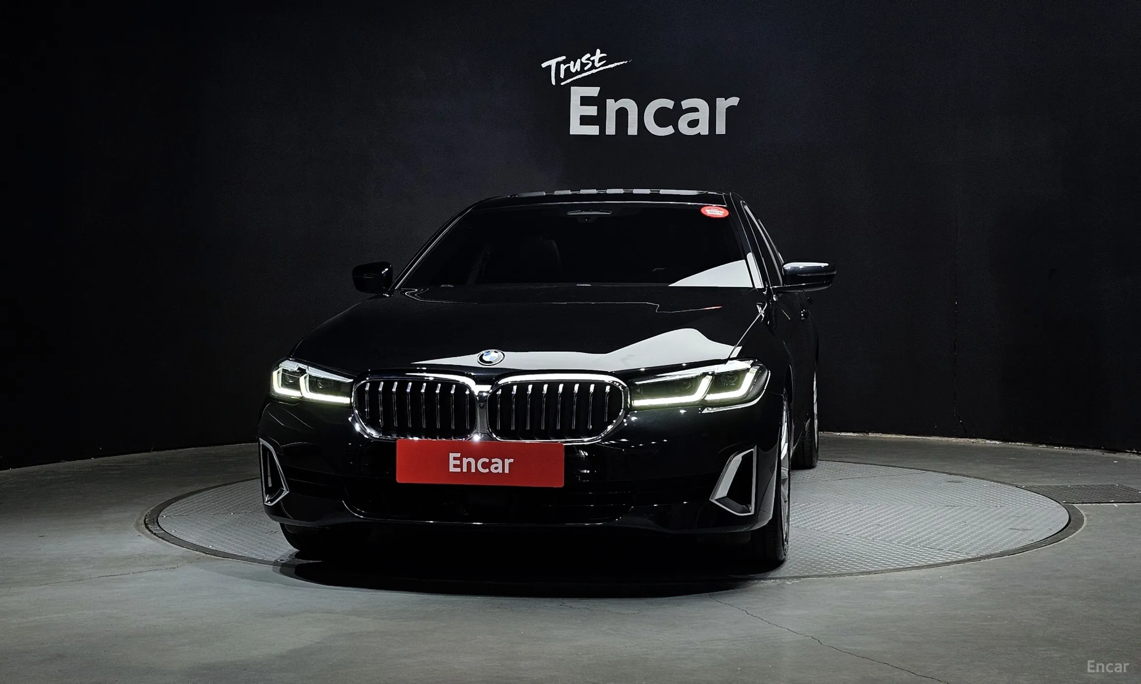 BMW 5 Series (G30) превью 3