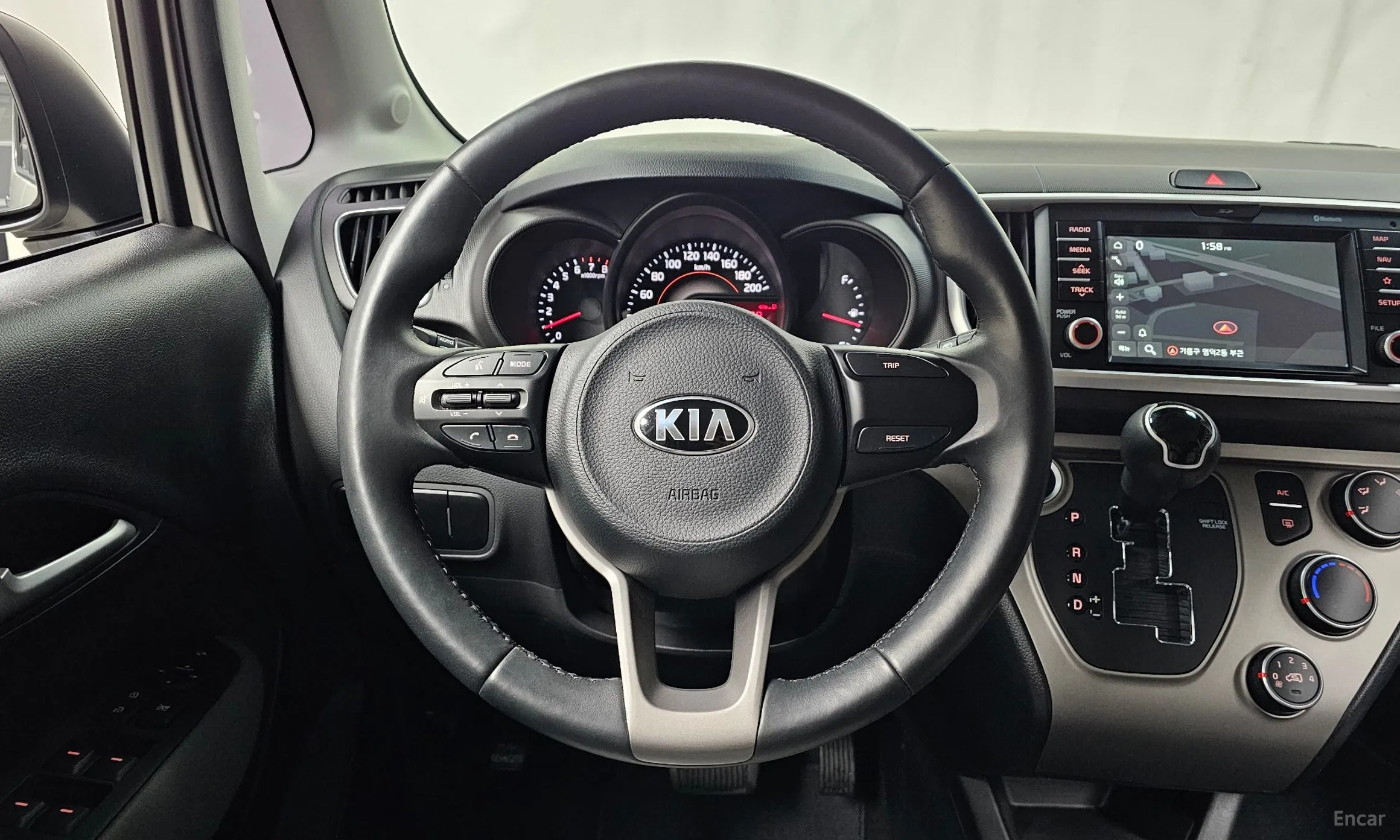 Kia Ray превью 13