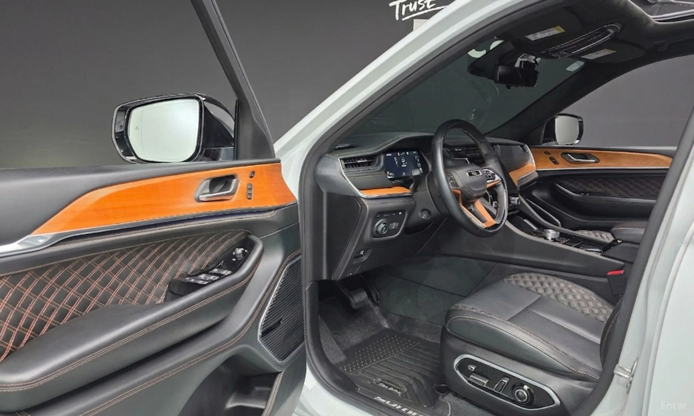 Jeep Grand Cherokee (WL) превью 10