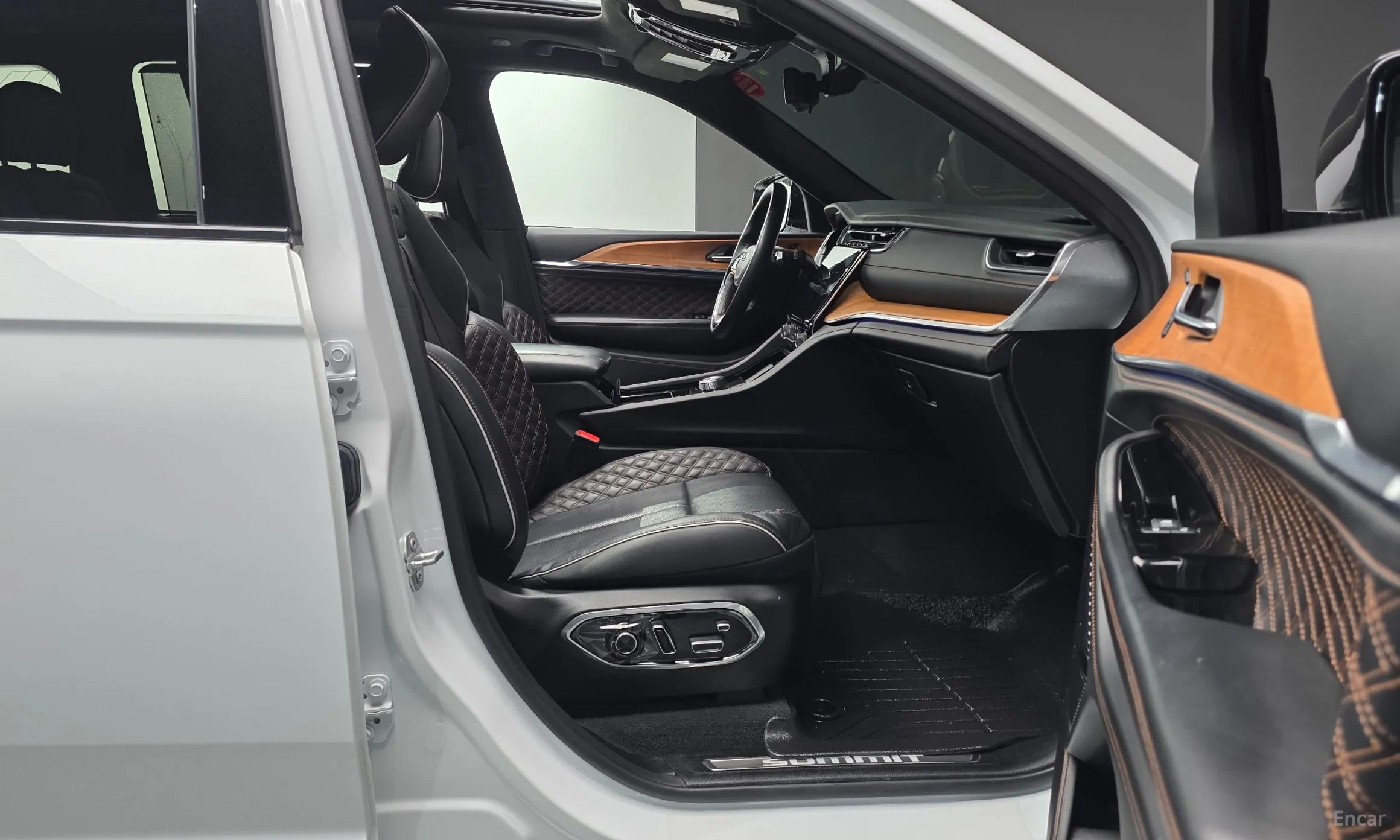 Jeep Grand Cherokee (WL) превью 11