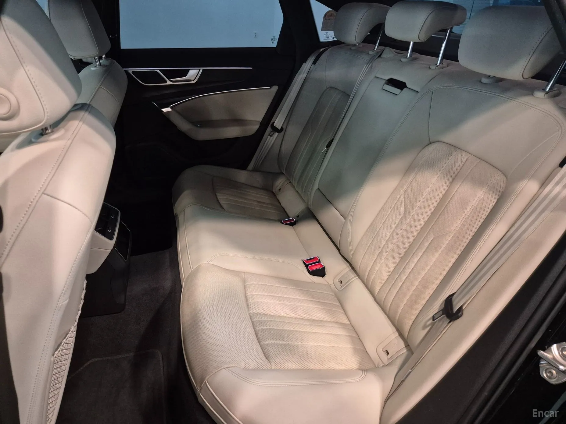 Audi A6 (C8) превью 11