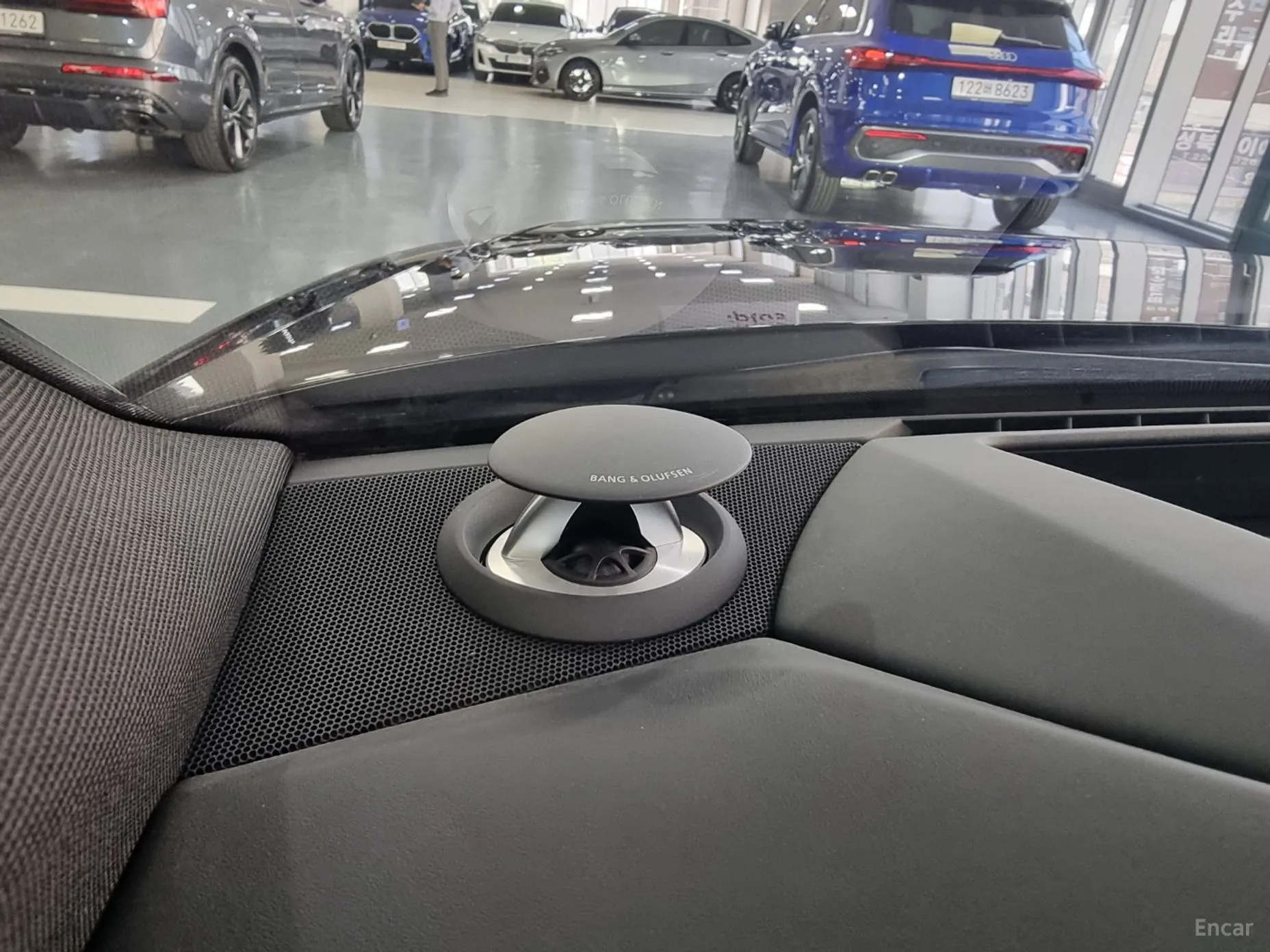 Audi A8 (D5) превью 13