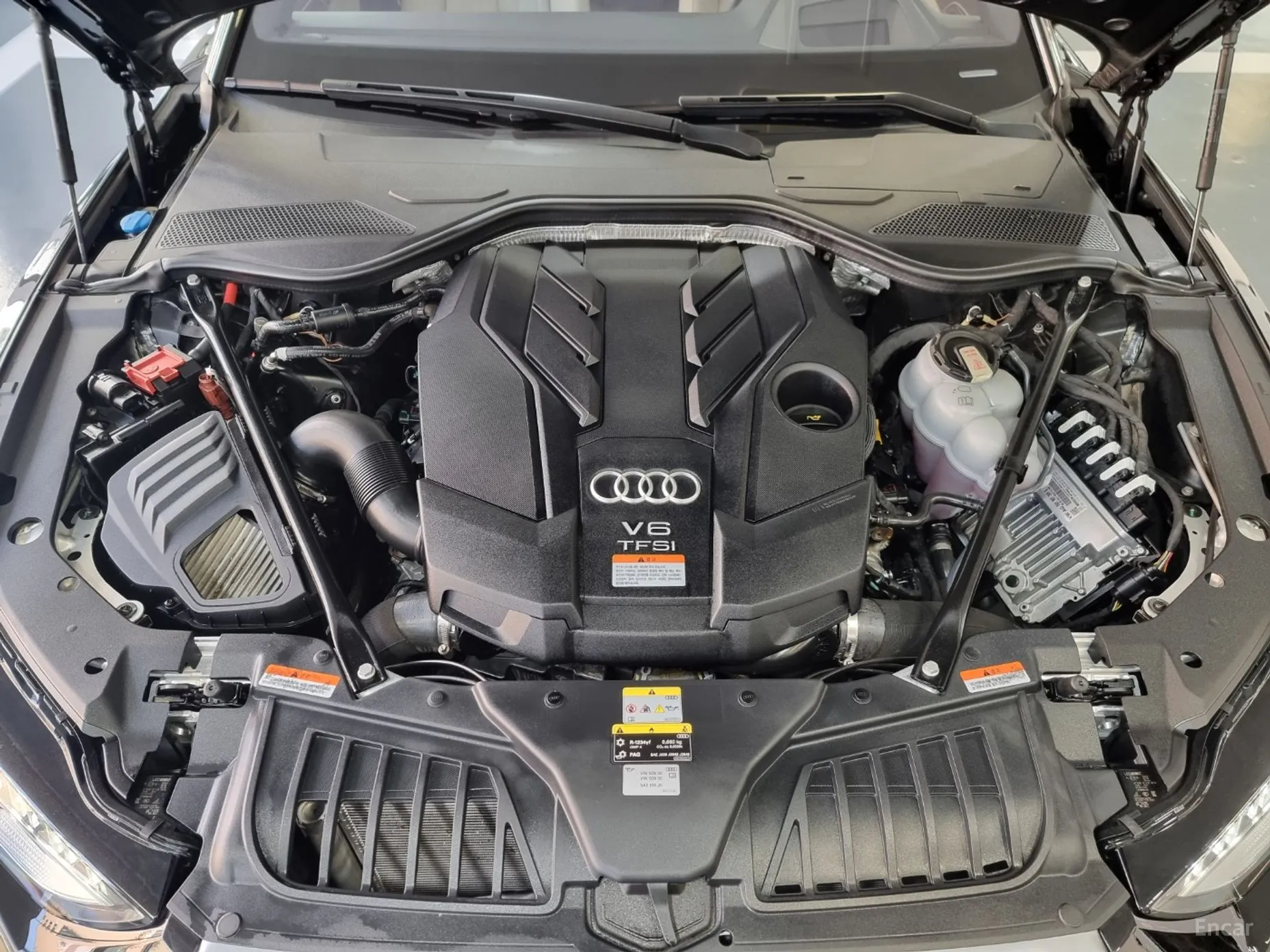 Audi A8 (D5) превью 6