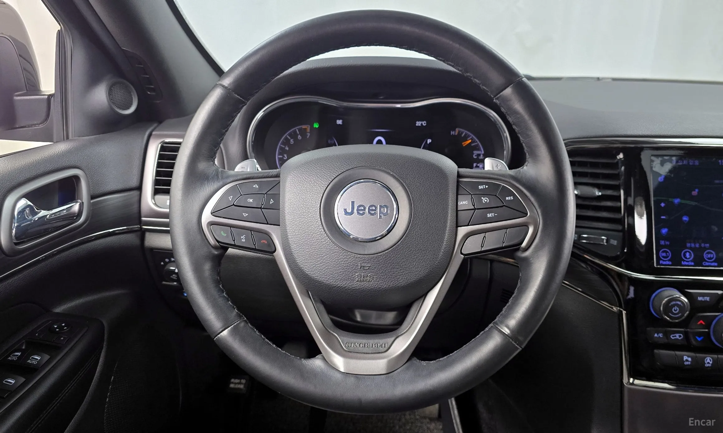Jeep Grand Cherokee превью 13