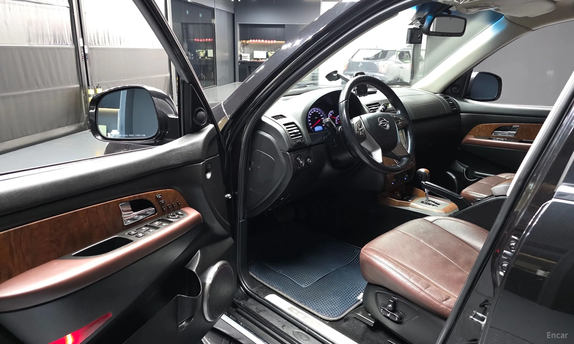 KG Mobility (SsangYong) Rexton W превью 10