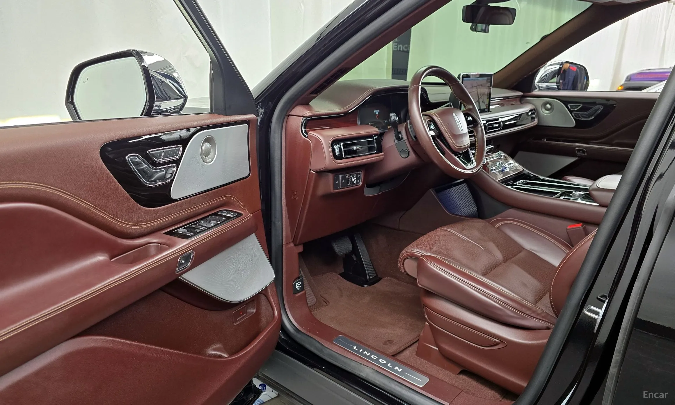 Lincoln Aviator 2nd Generation превью 10