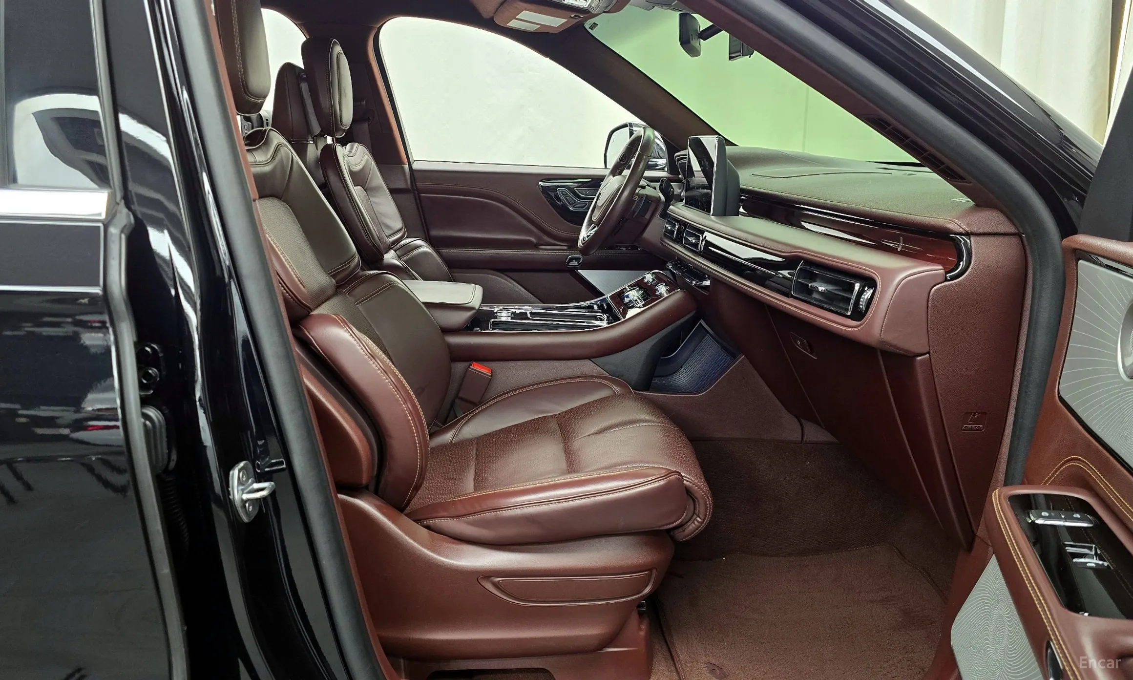 Lincoln Aviator 2nd Generation превью 11