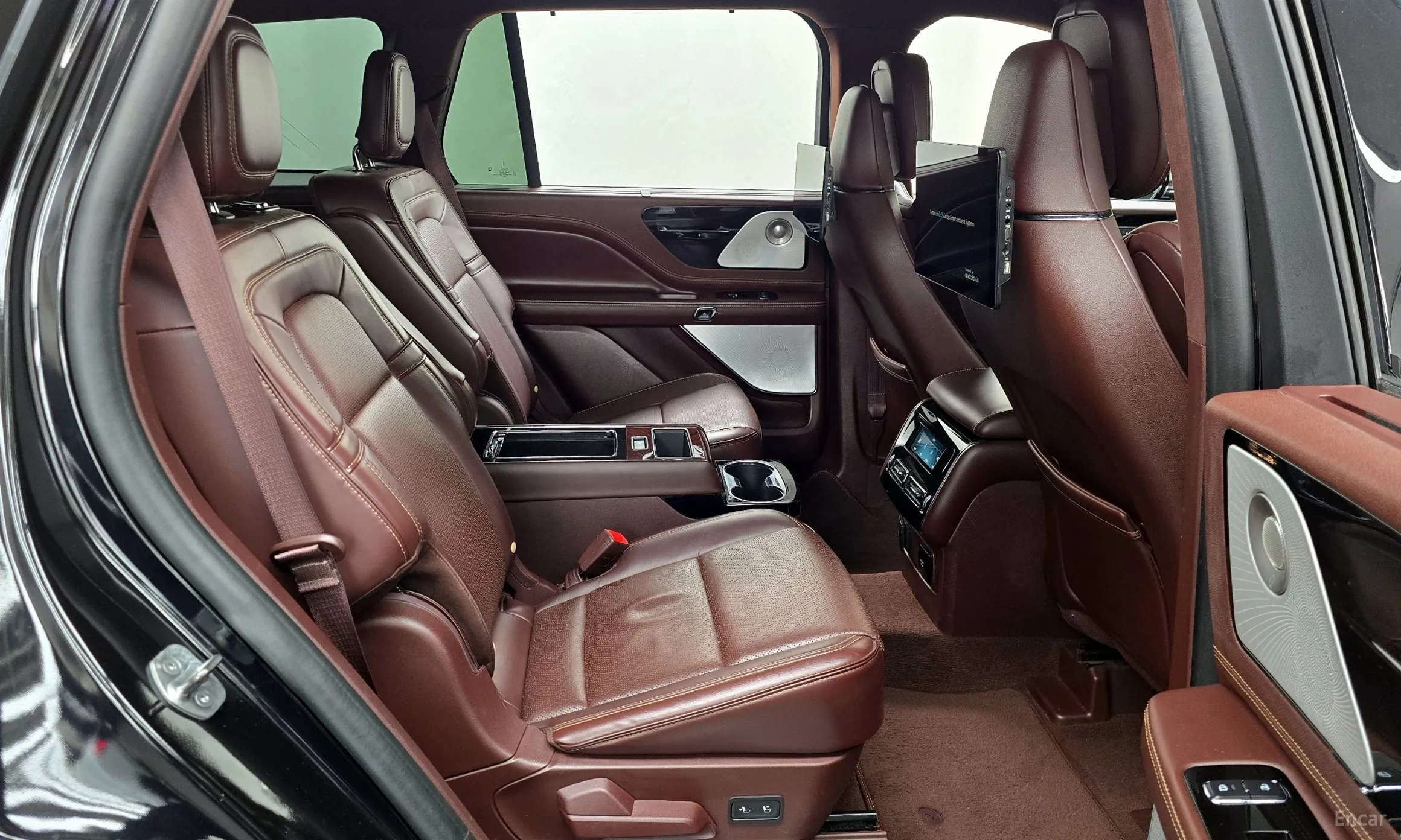 Lincoln Aviator 2nd Generation превью 12