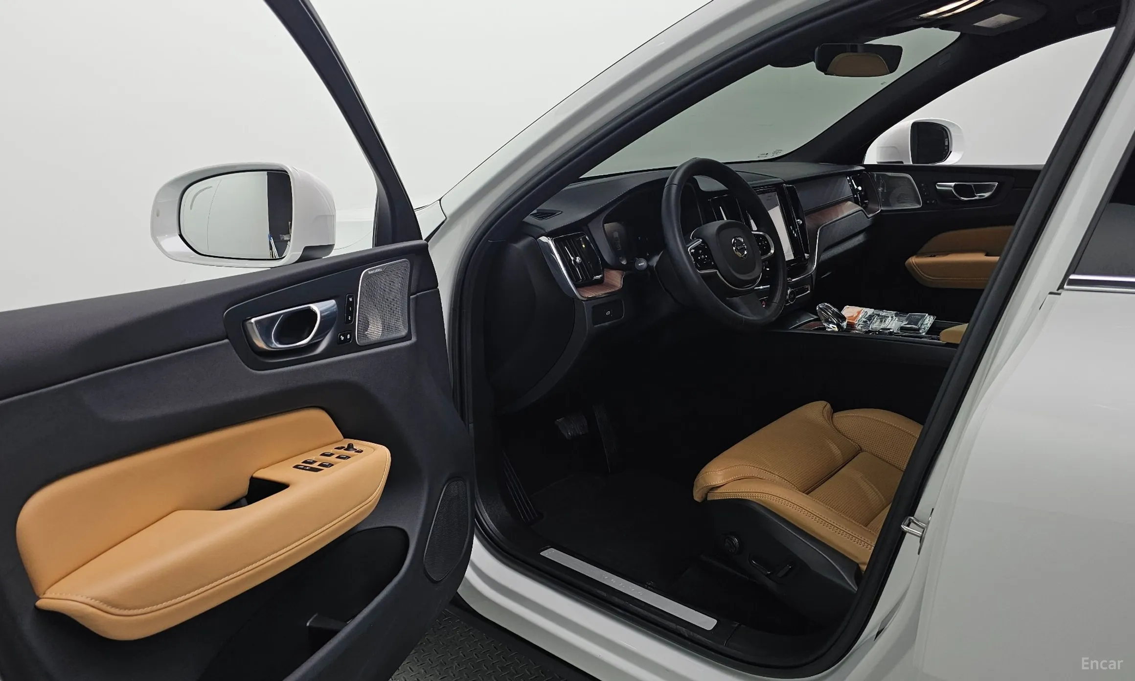 Volvo XC60 Gen 2 превью 10
