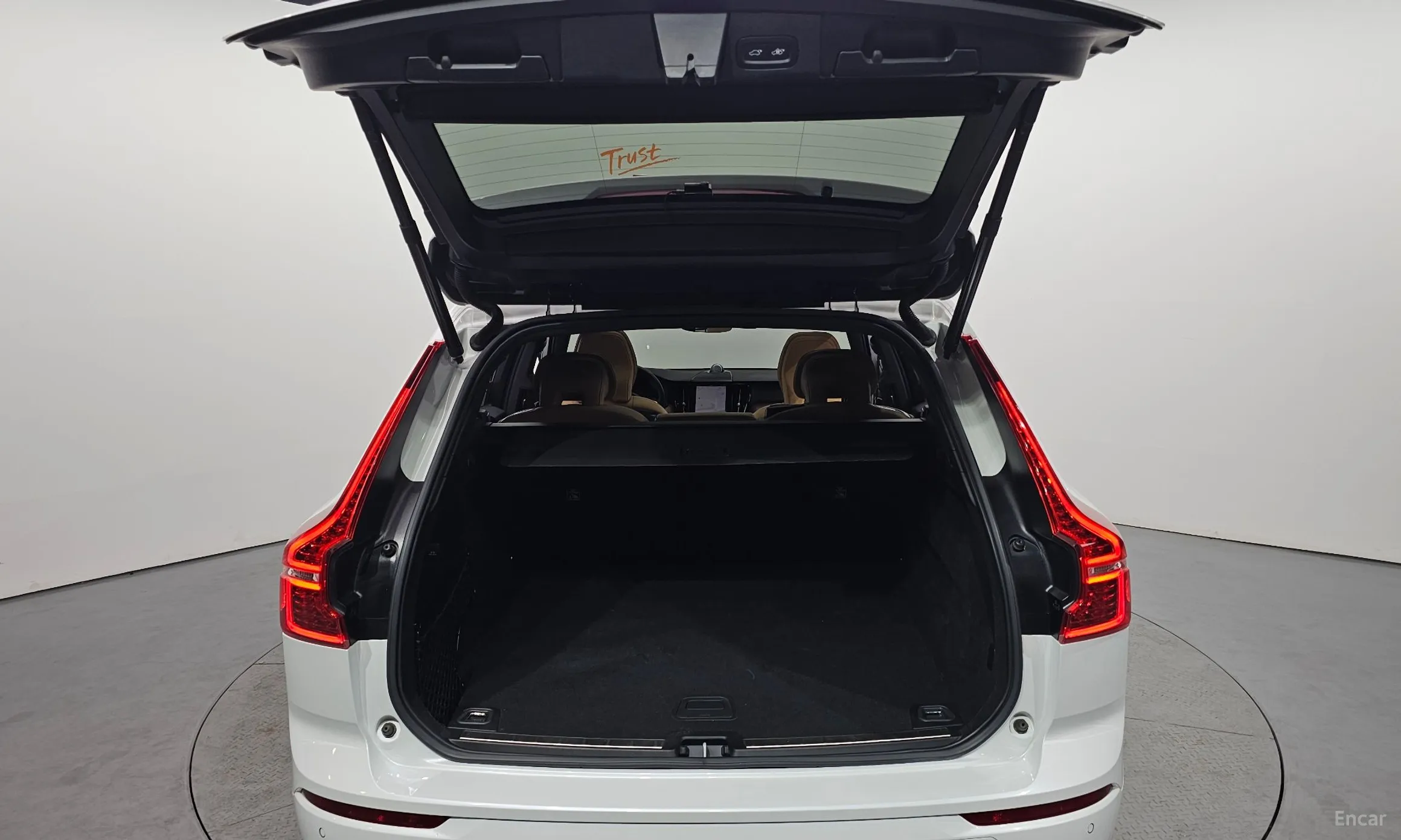 Volvo XC60 Gen 2 превью 19