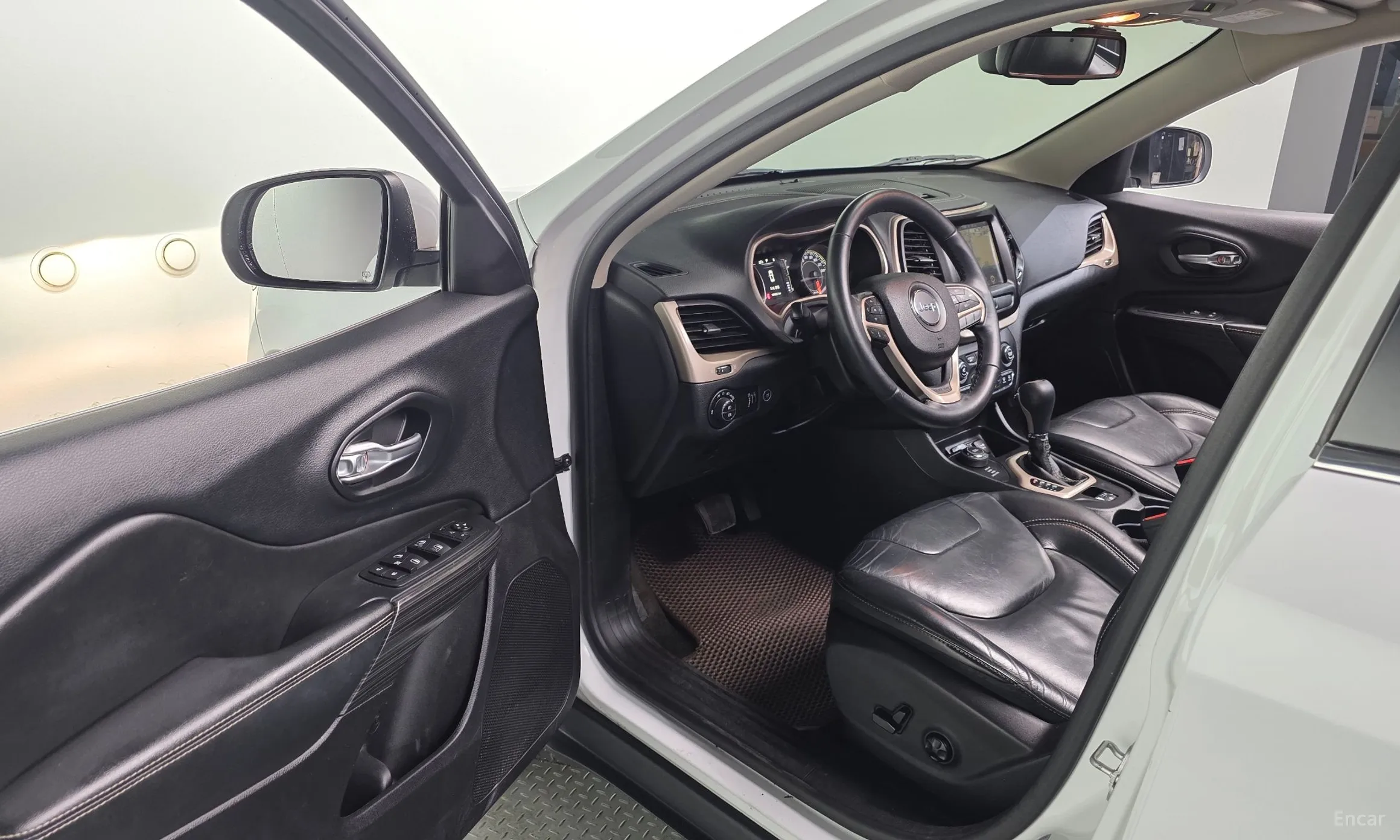 Jeep Cherokee (KL) превью 10