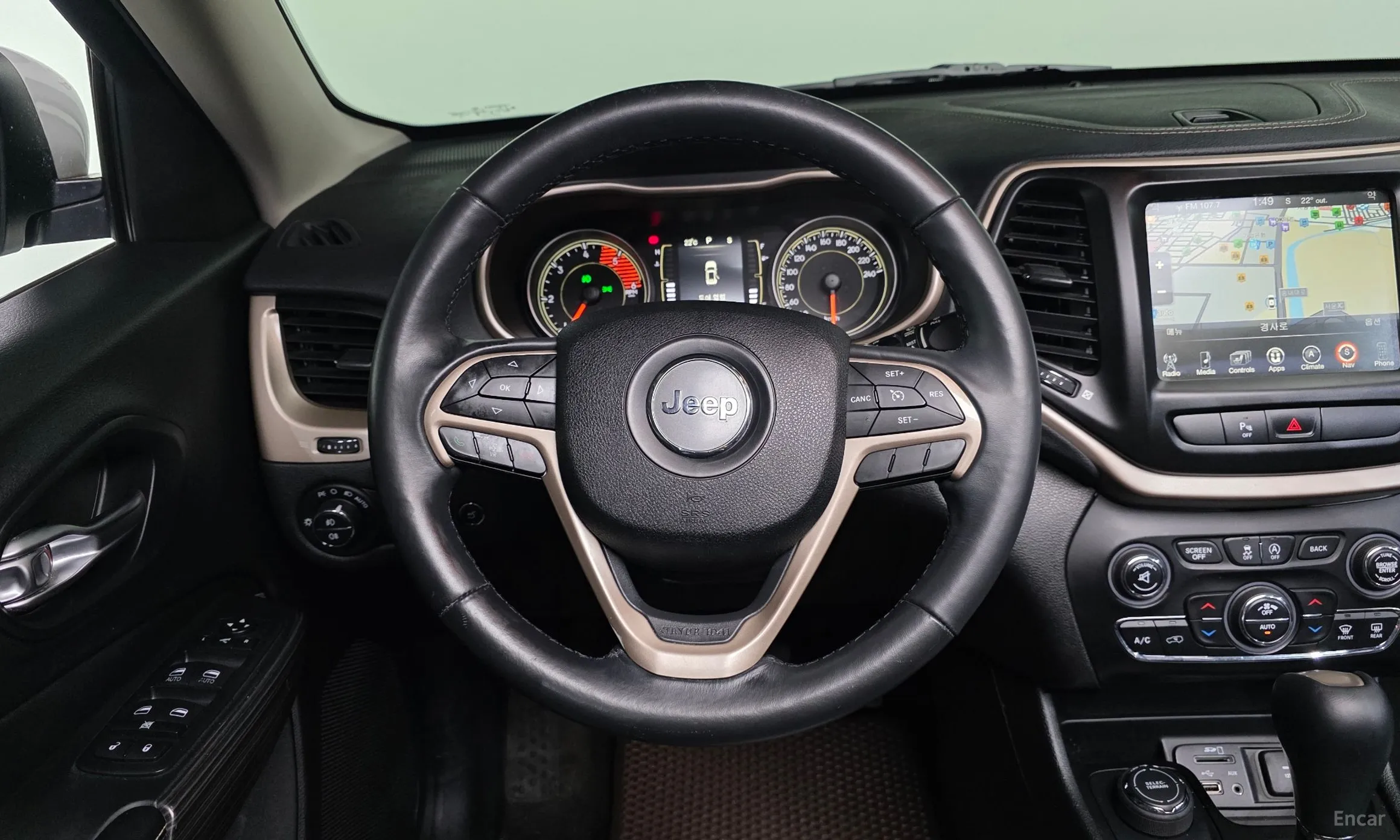 Jeep Cherokee (KL) превью 12