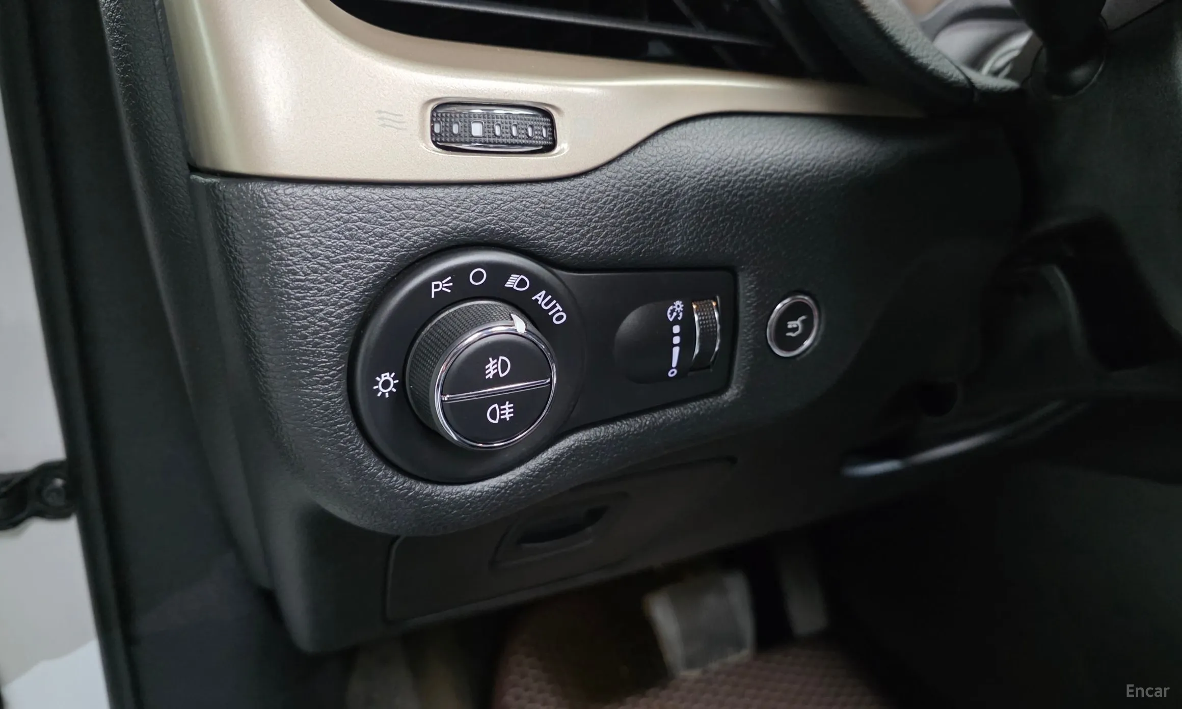 Jeep Cherokee (KL) превью 19