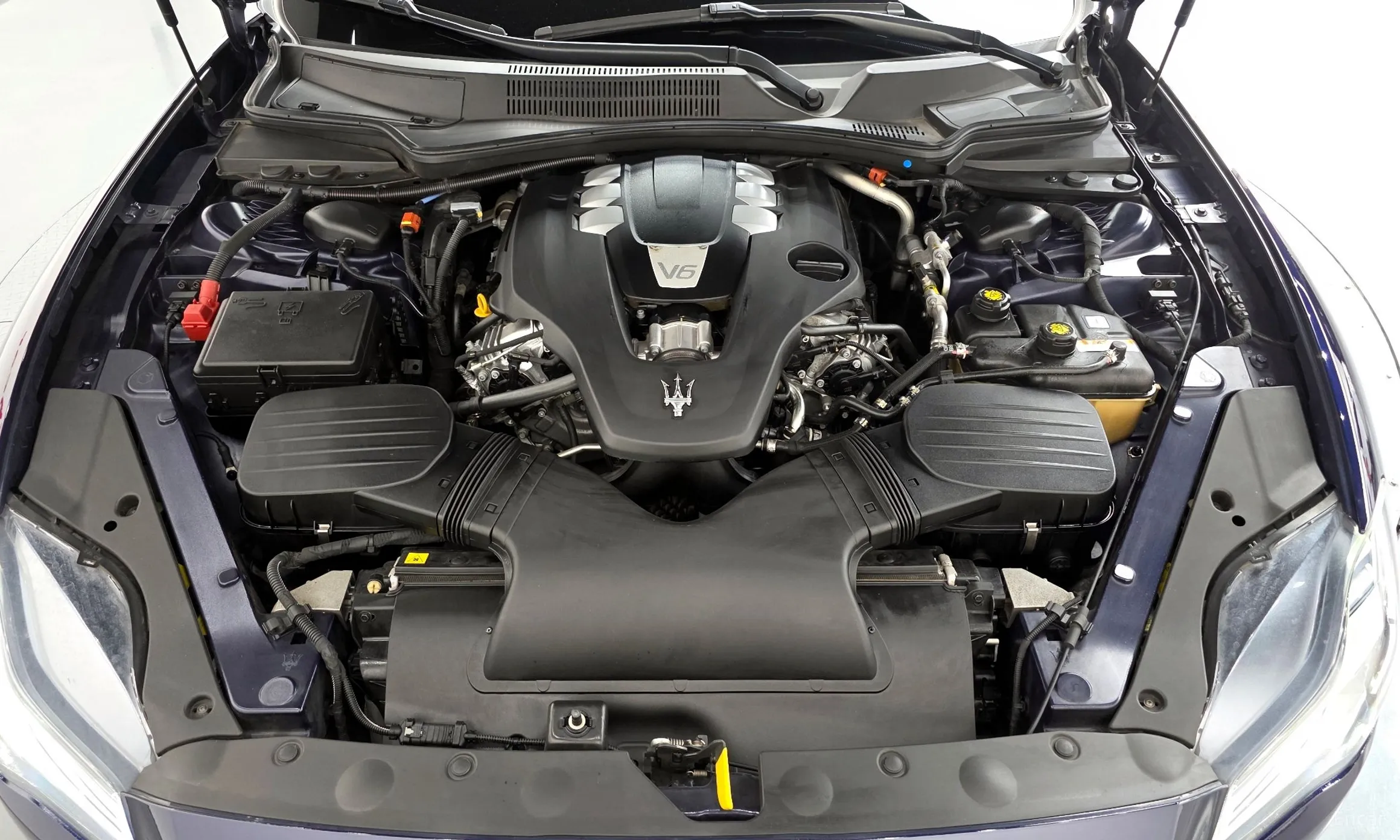 Maserati Quattroporte превью 6