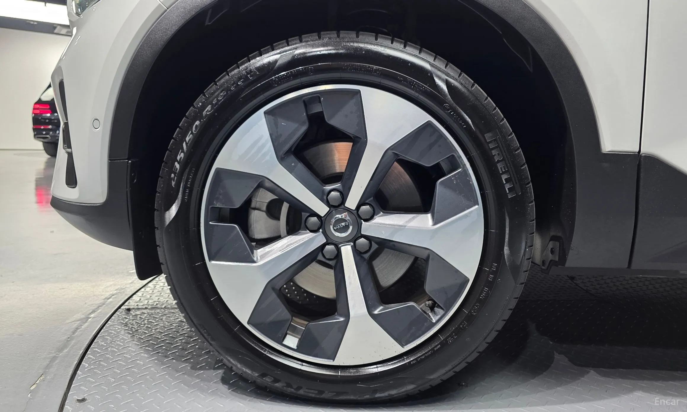 Volvo XC40 превью 5
