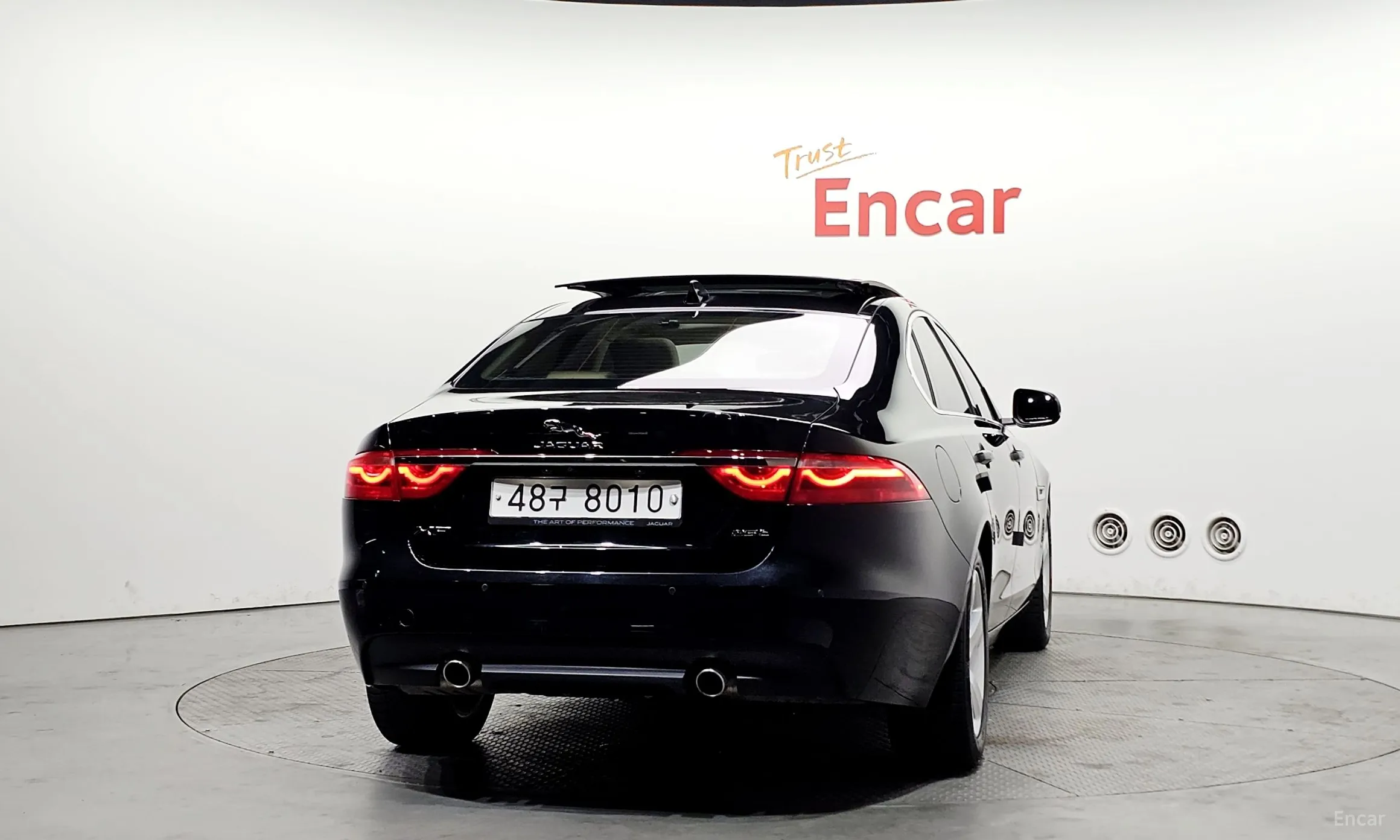Jaguar XF (x260) превью 4