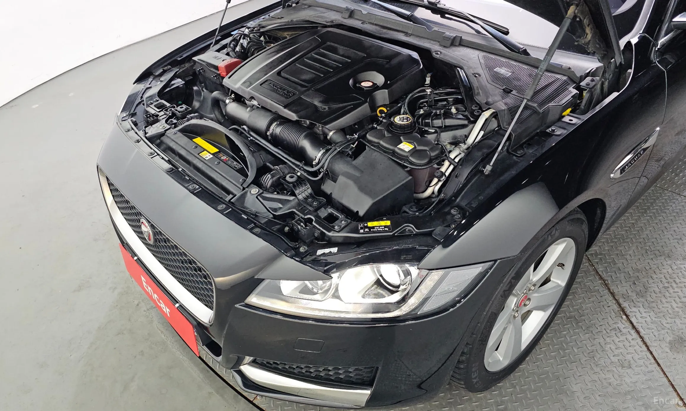 Jaguar XF (x260) превью 6
