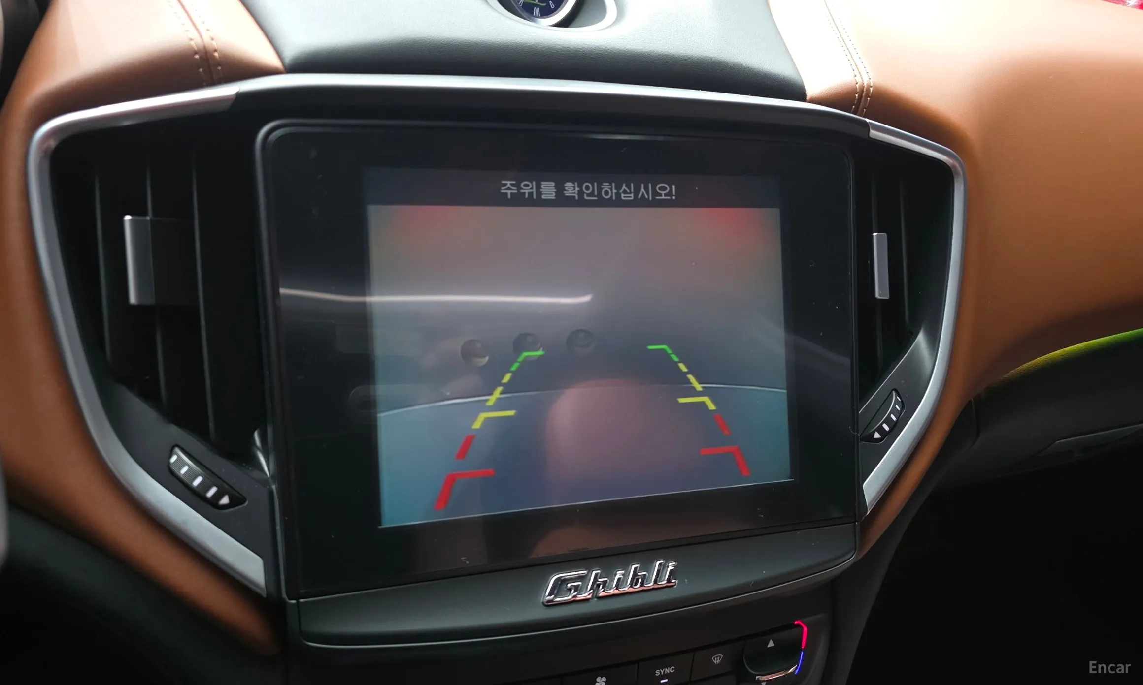 Maserati Ghibli превью 15