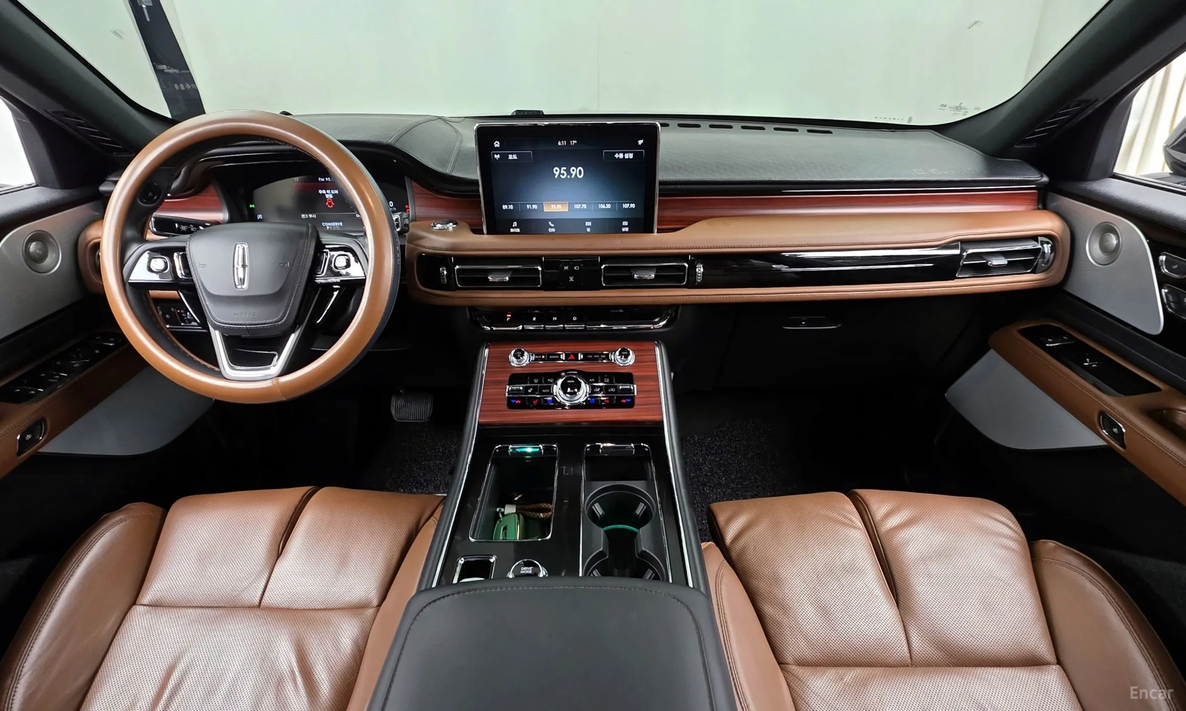 Lincoln Aviator 2nd Generation превью 7