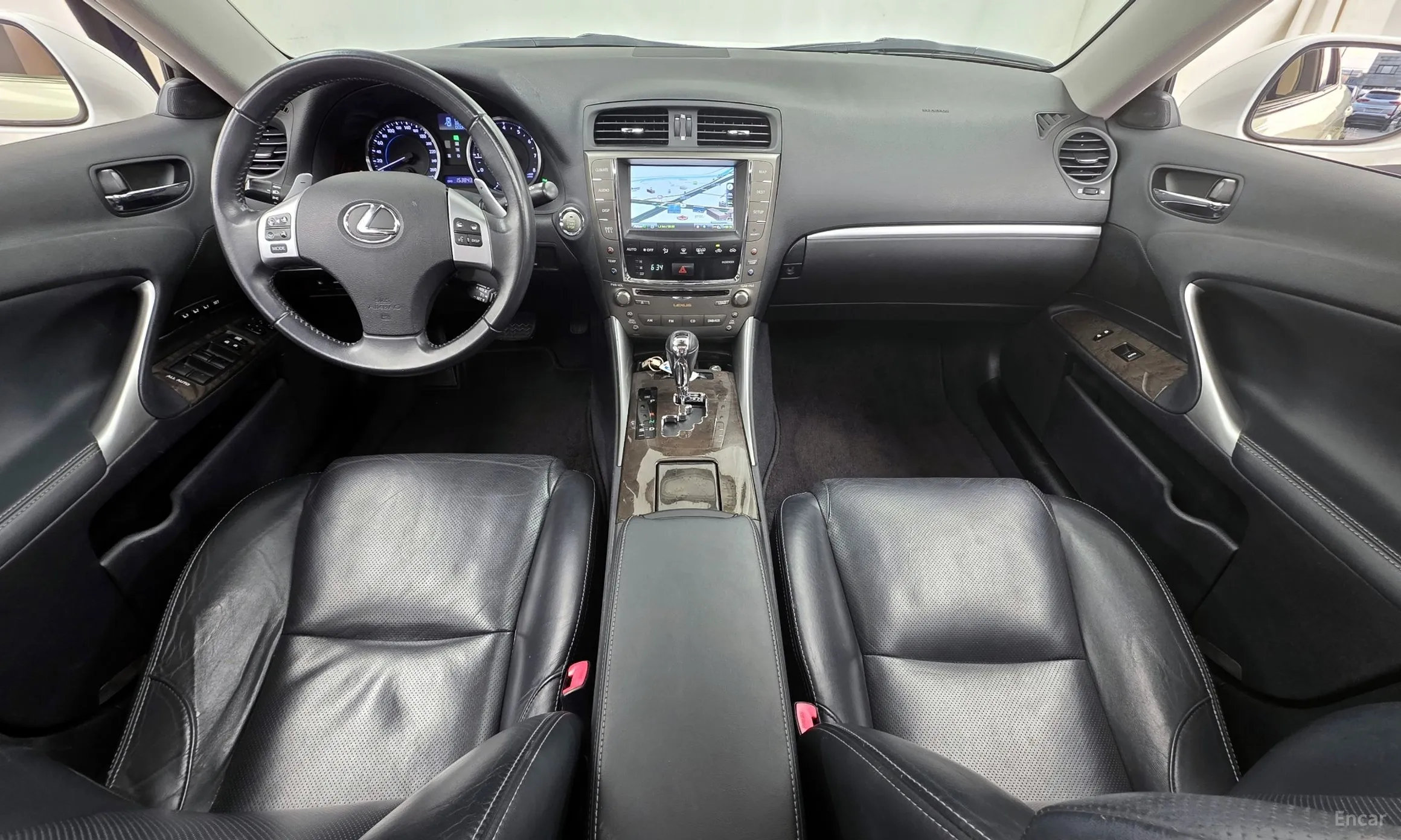 Lexus IS250 превью 7