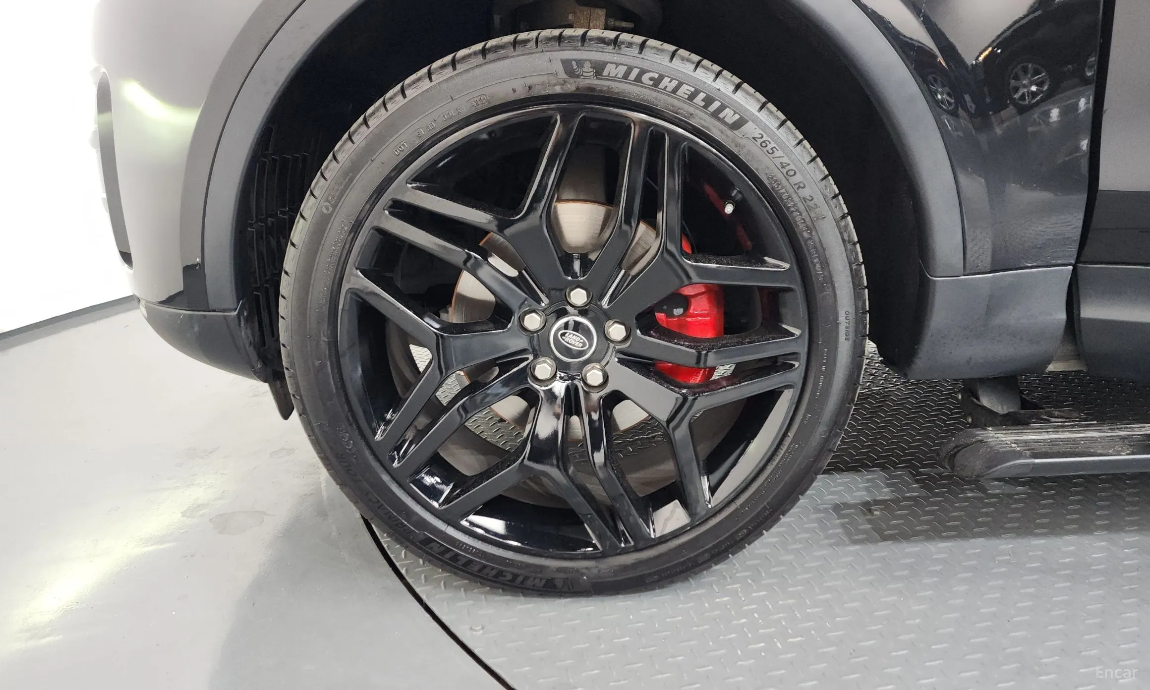 Land Rover Discovery 5 превью 5
