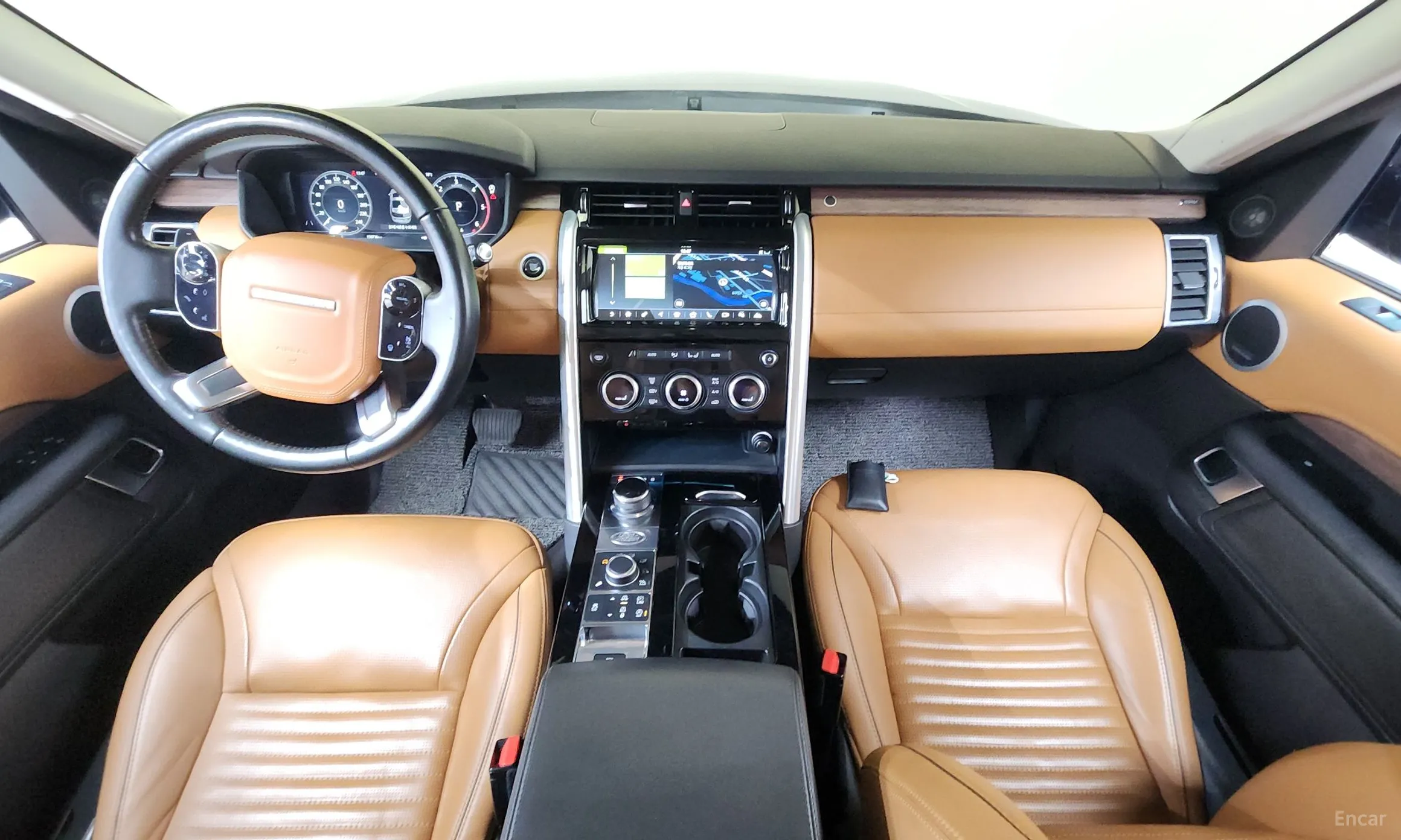 Land Rover Discovery 5 превью 7