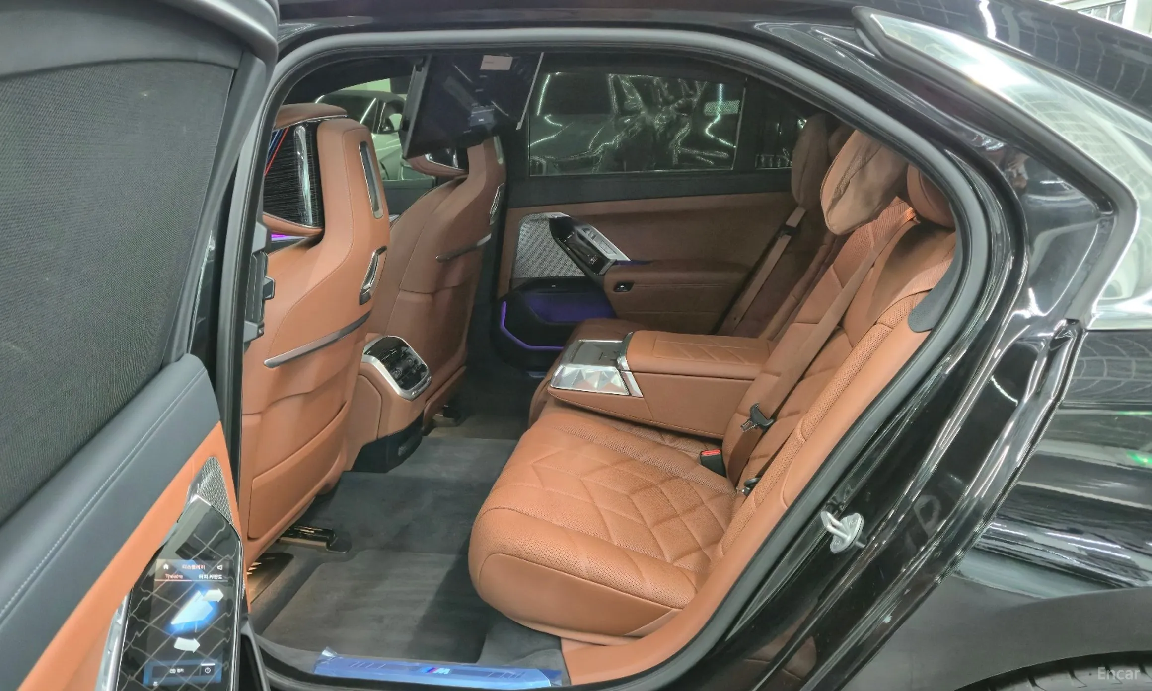 BMW 7 Series (G70) превью 12