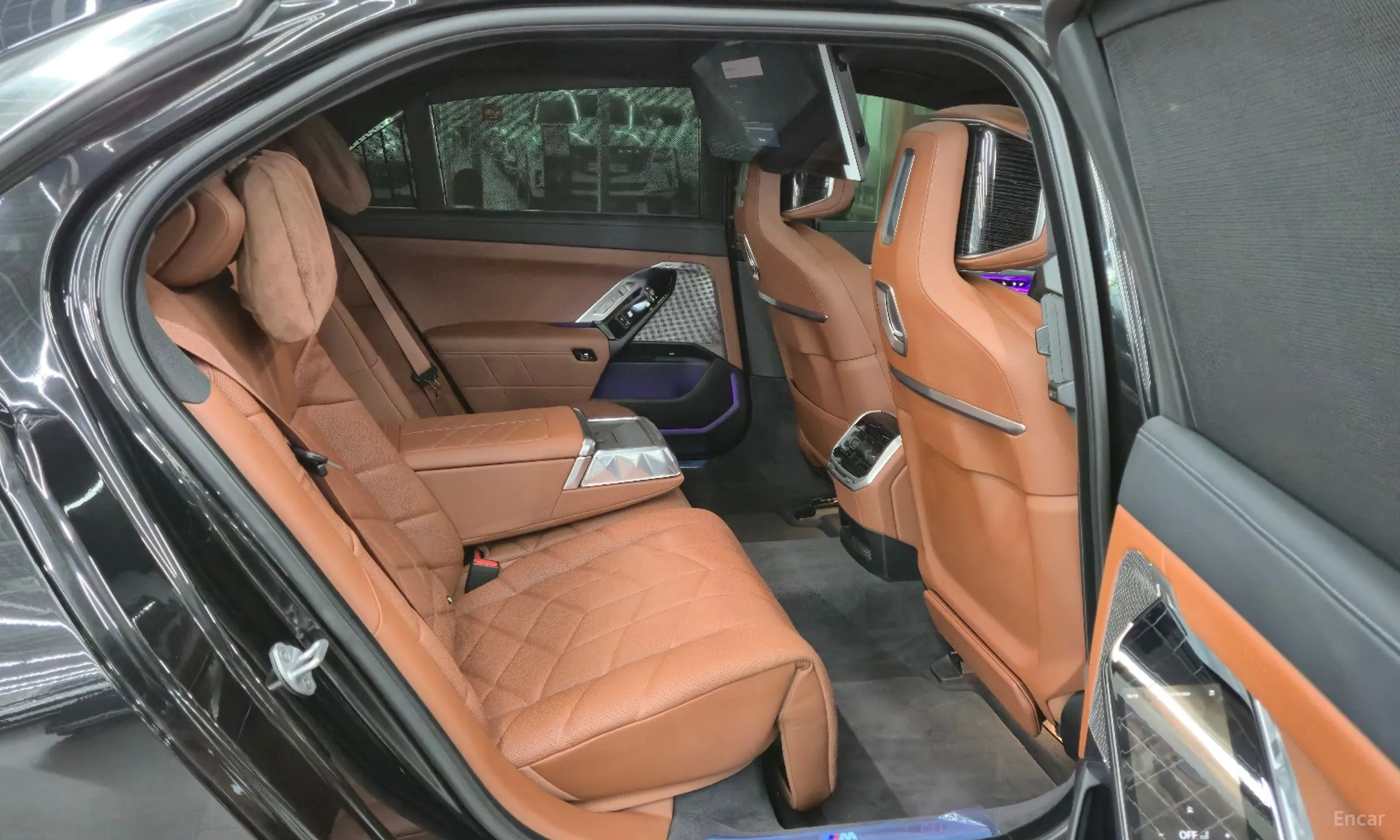 BMW 7 Series (G70) превью 13