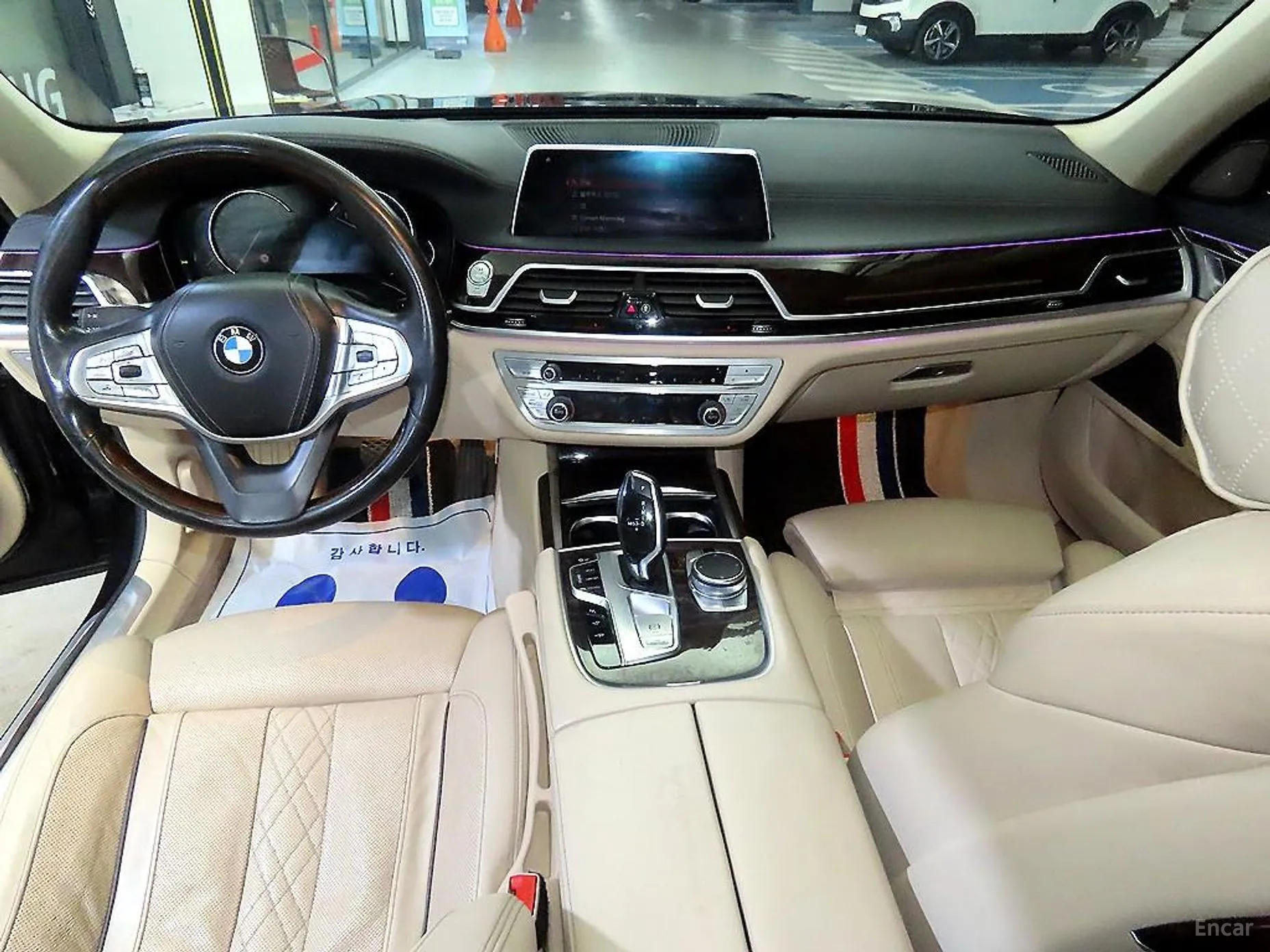 BMW 7 Series (G11) превью 10