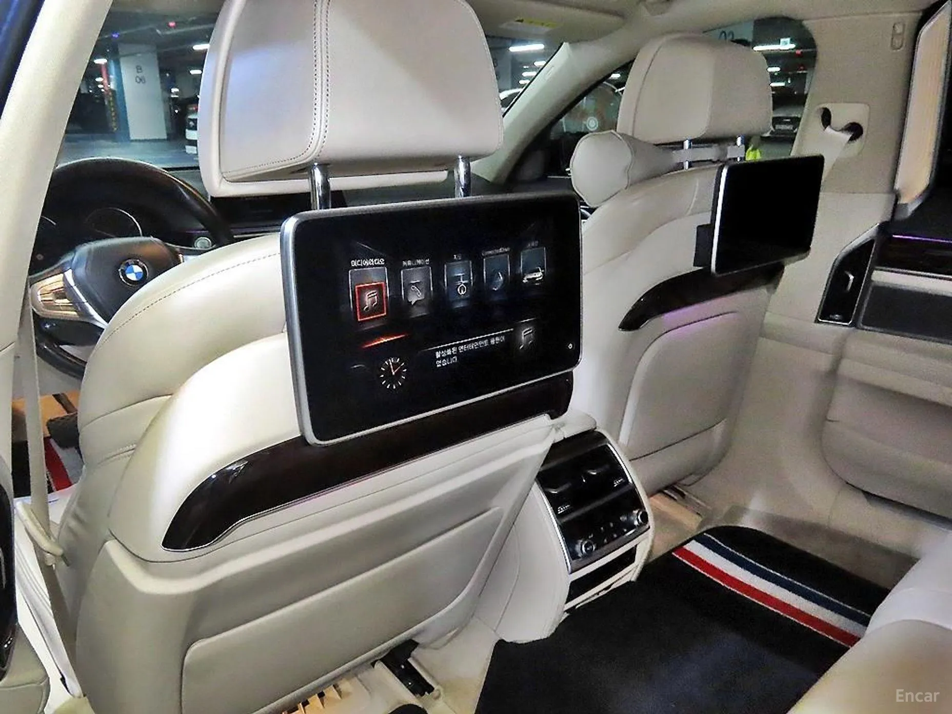 BMW 7 Series (G11) превью 15