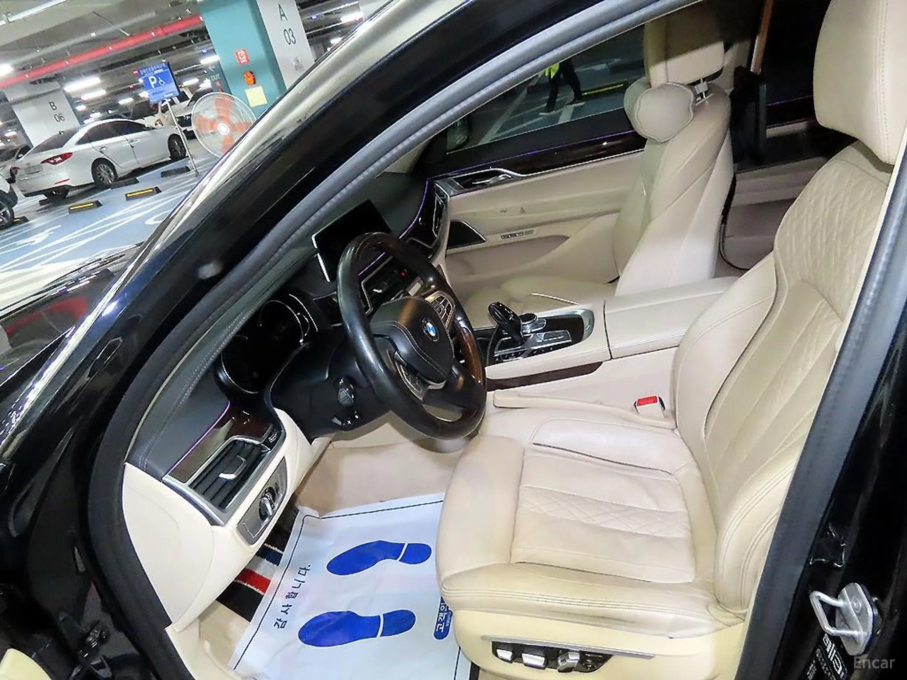 BMW 7 Series (G11) превью 19