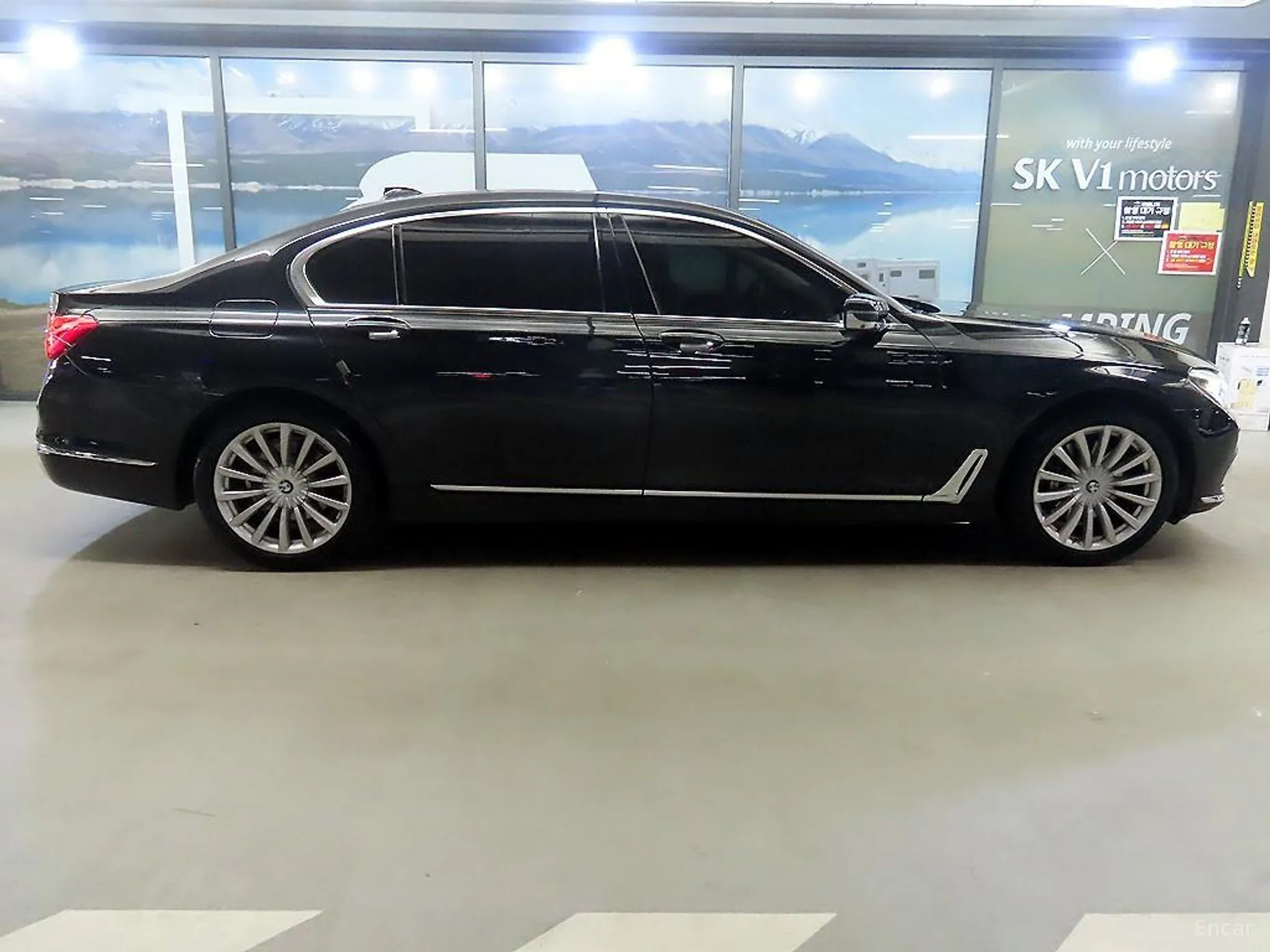 BMW 7 Series (G11) превью 20