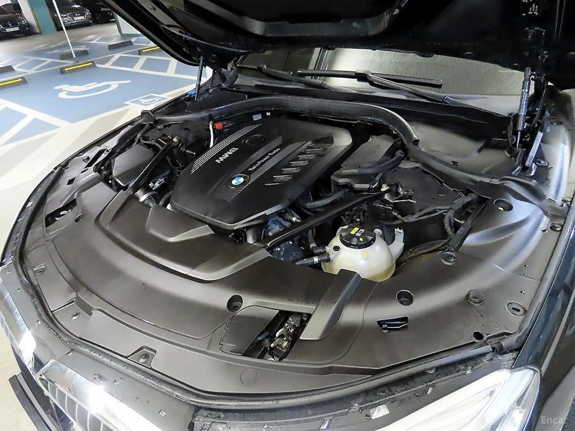 BMW 7 Series (G11) превью 6