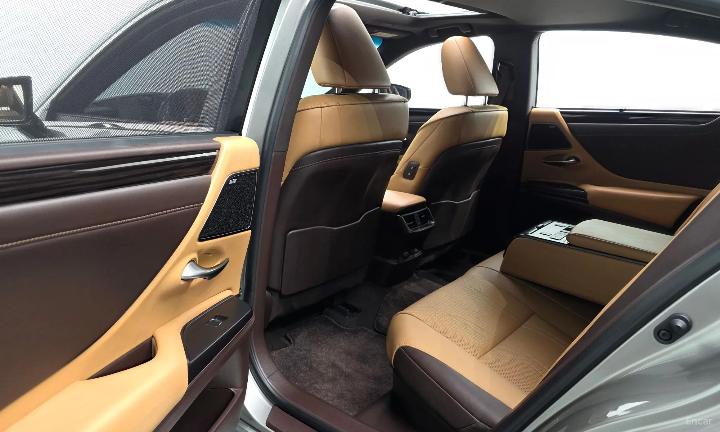 Lexus ES300h 7th Generation превью 11