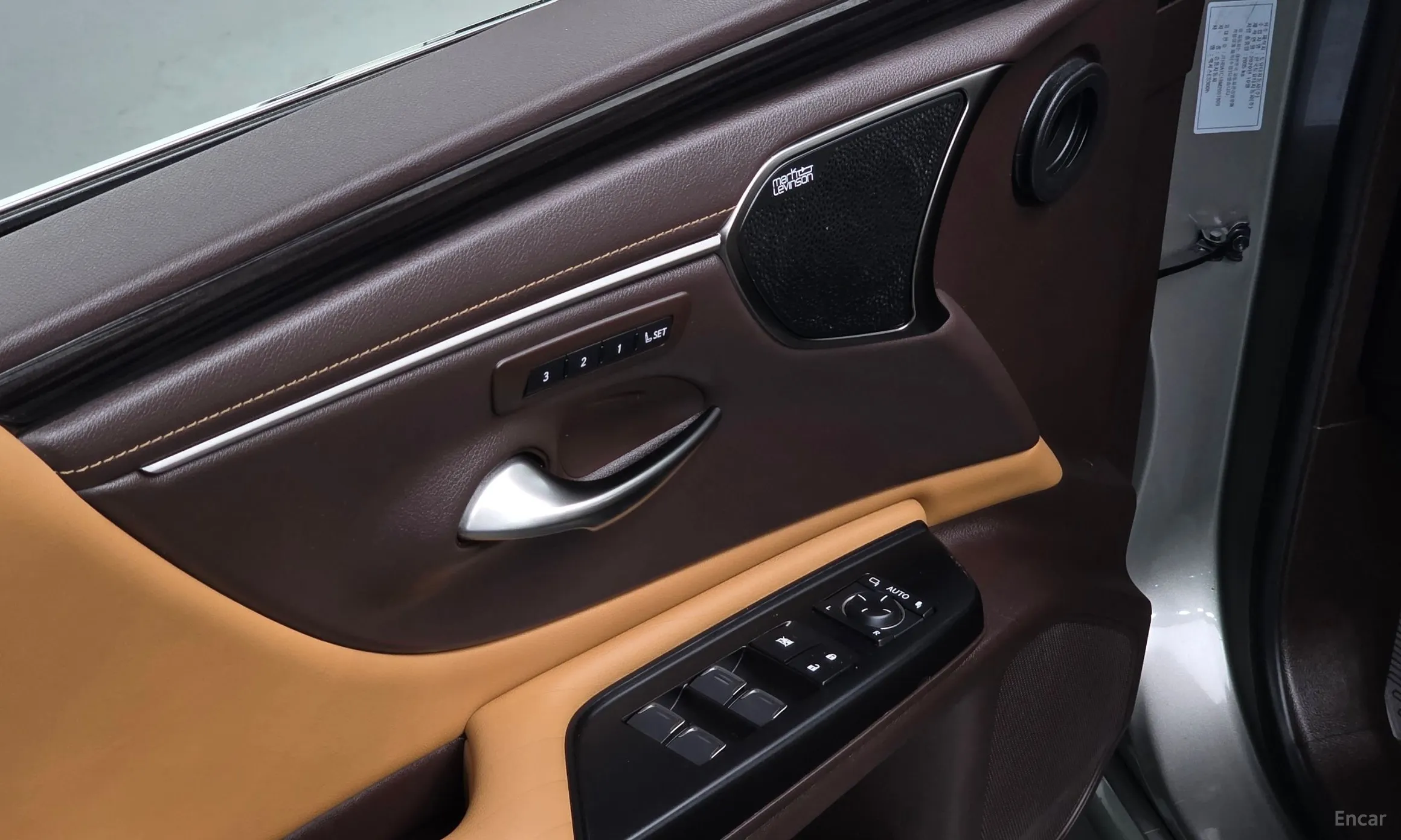 Lexus ES300h 7th Generation превью 16
