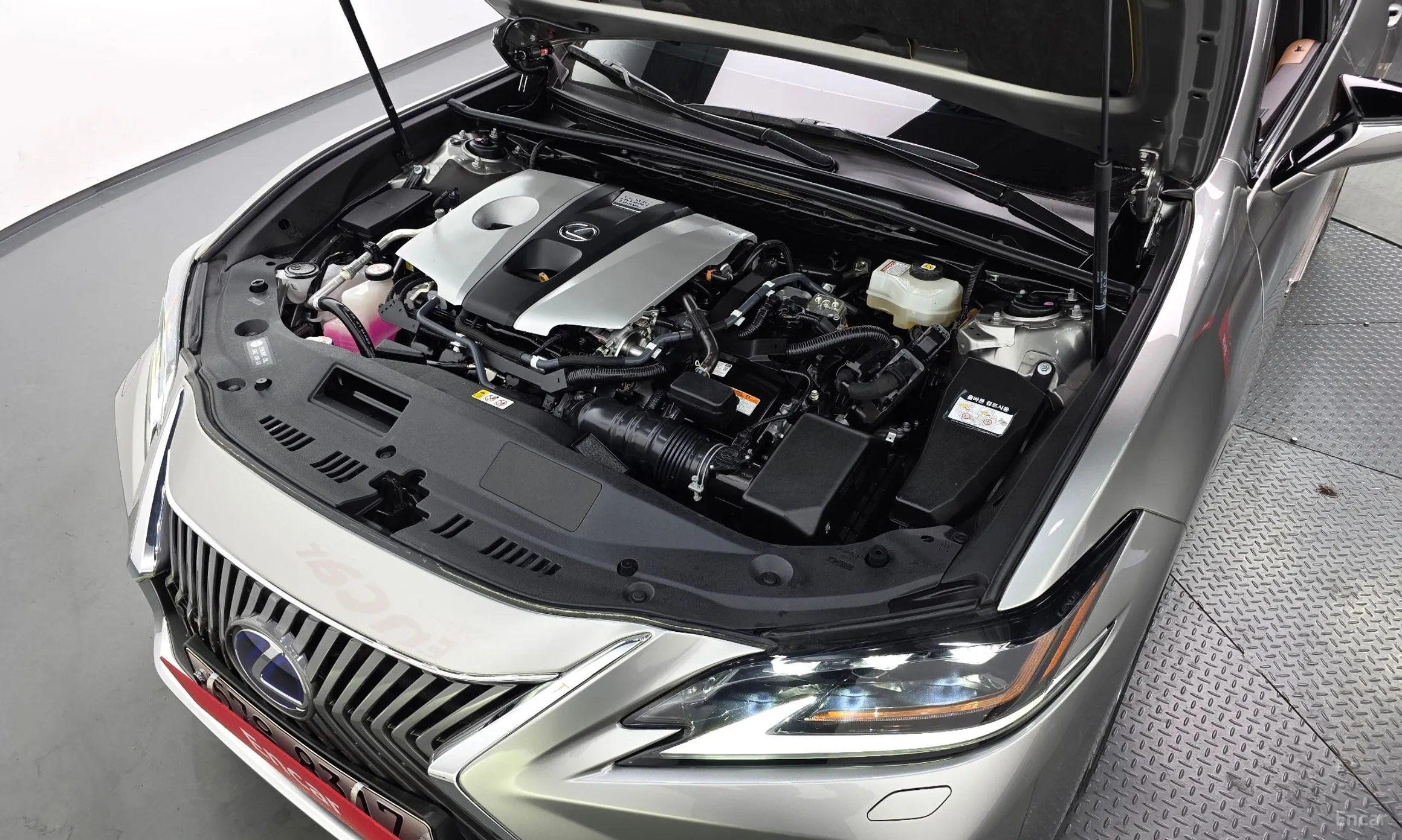 Lexus ES300h 7th Generation превью 6